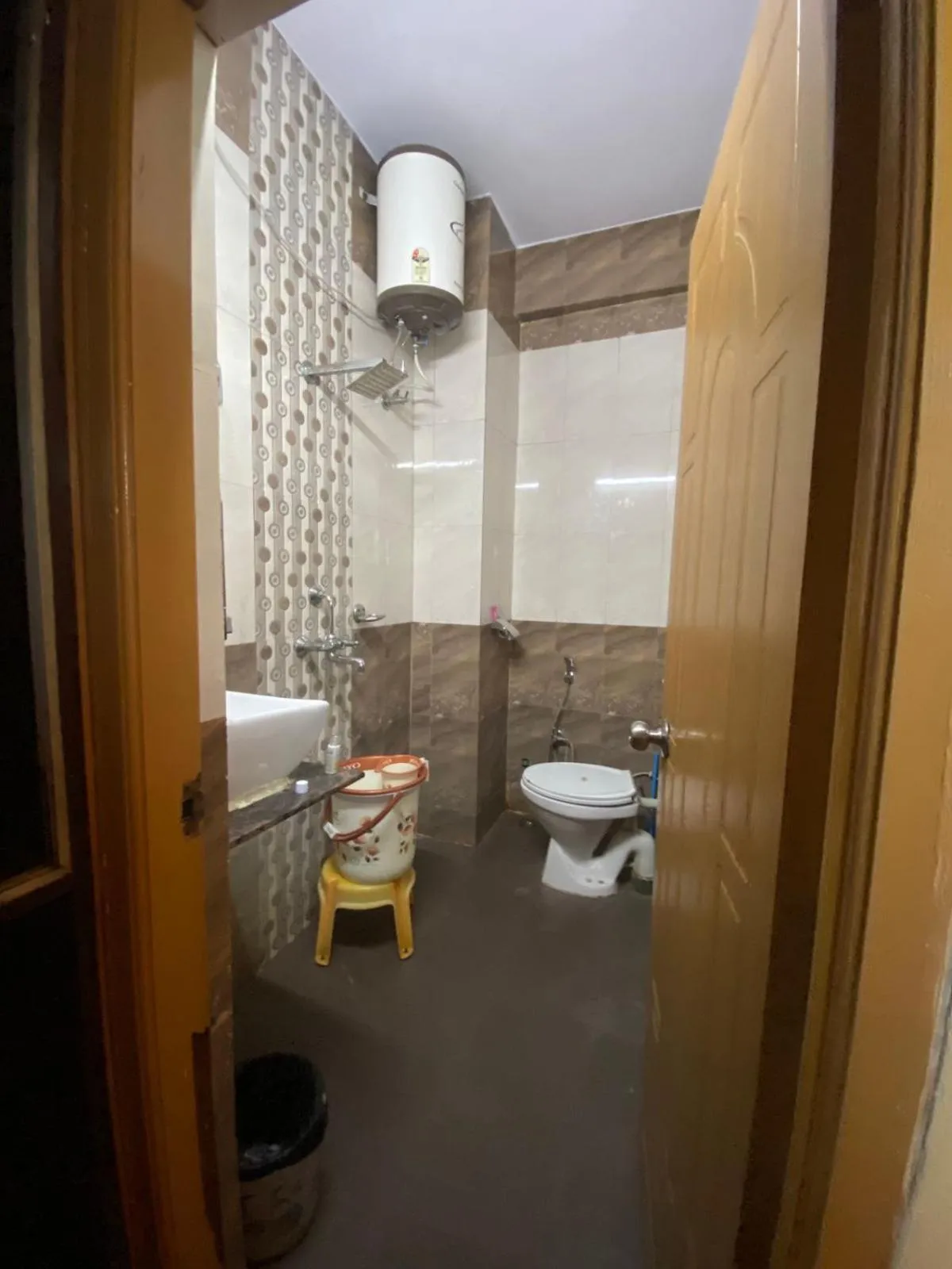 Bathroom in DS Residency Varanasi-Near Temple n Ghat-Parking