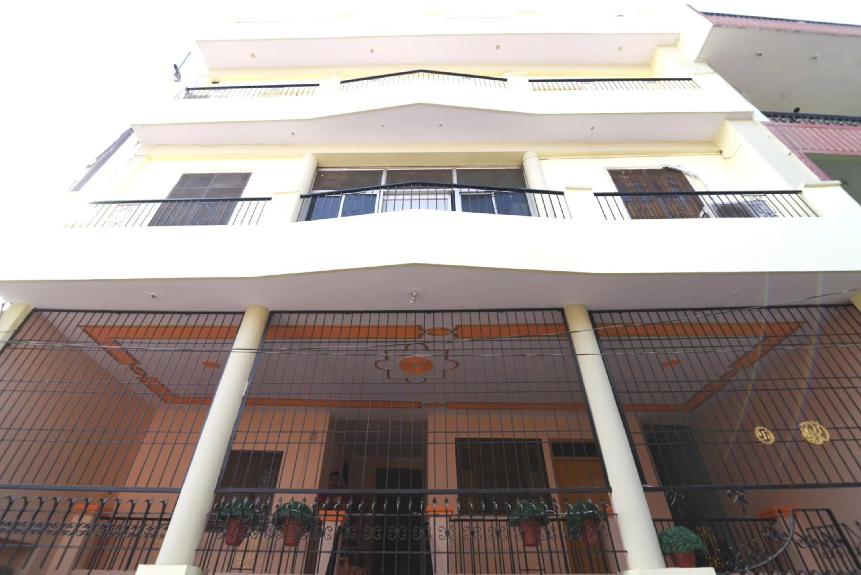 Property building in DS Residency Varanasi-Near Temple n Ghat-Parking
