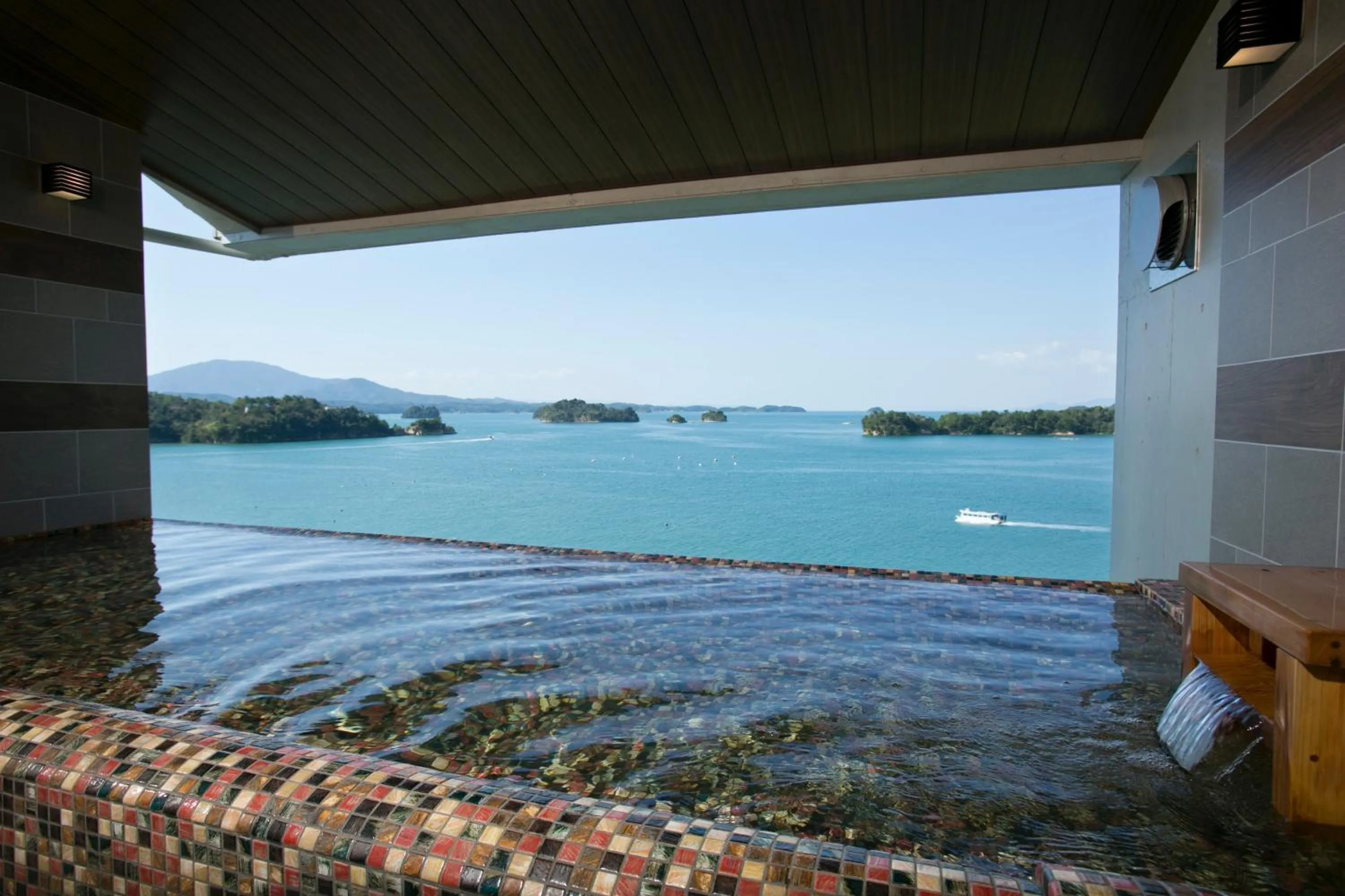 Open Air Bath in Uminoyasuragi Hotel Ryugu