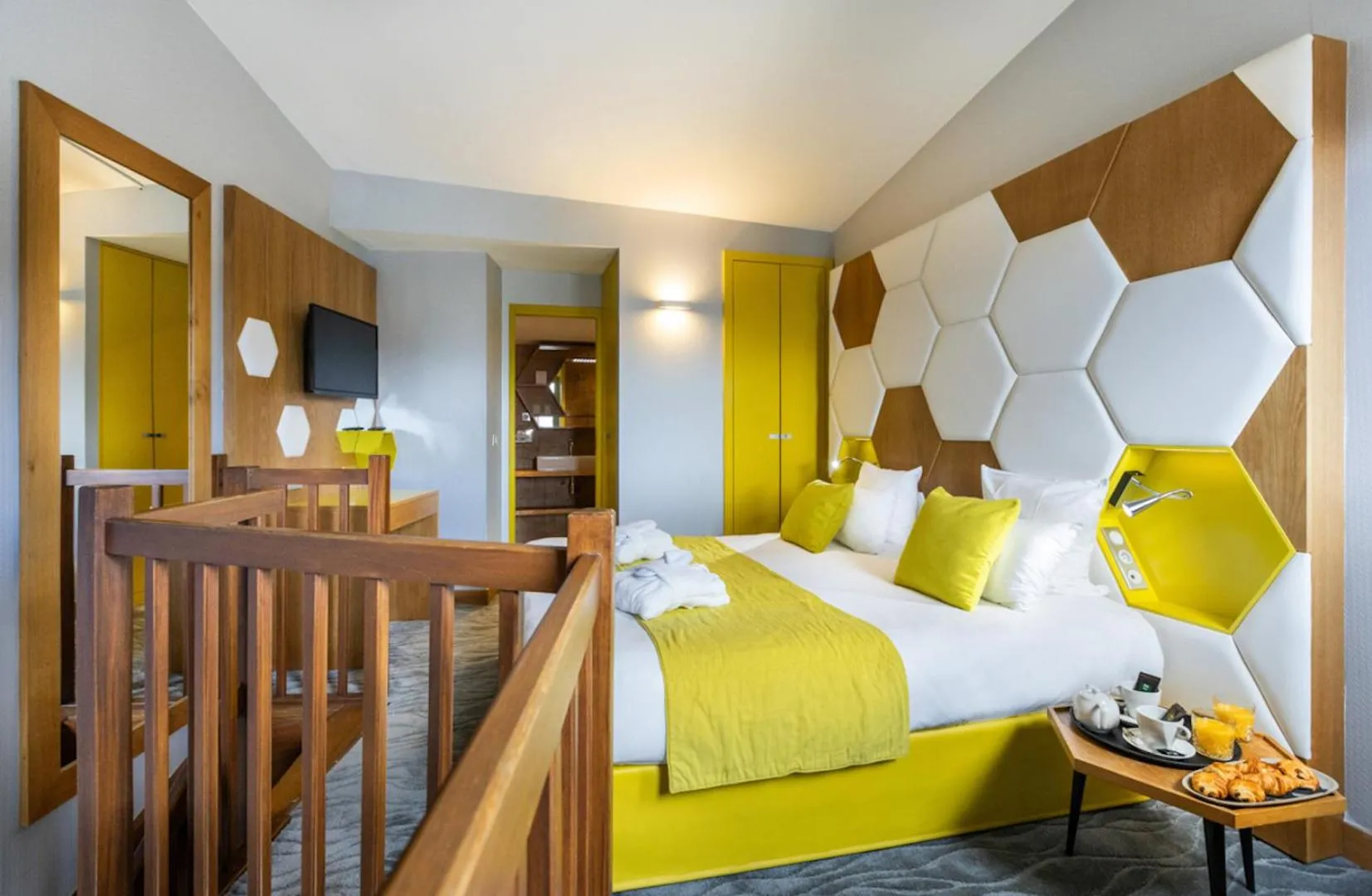 Bed in Royal Ours Blanc Boutique Hôtel & Spa