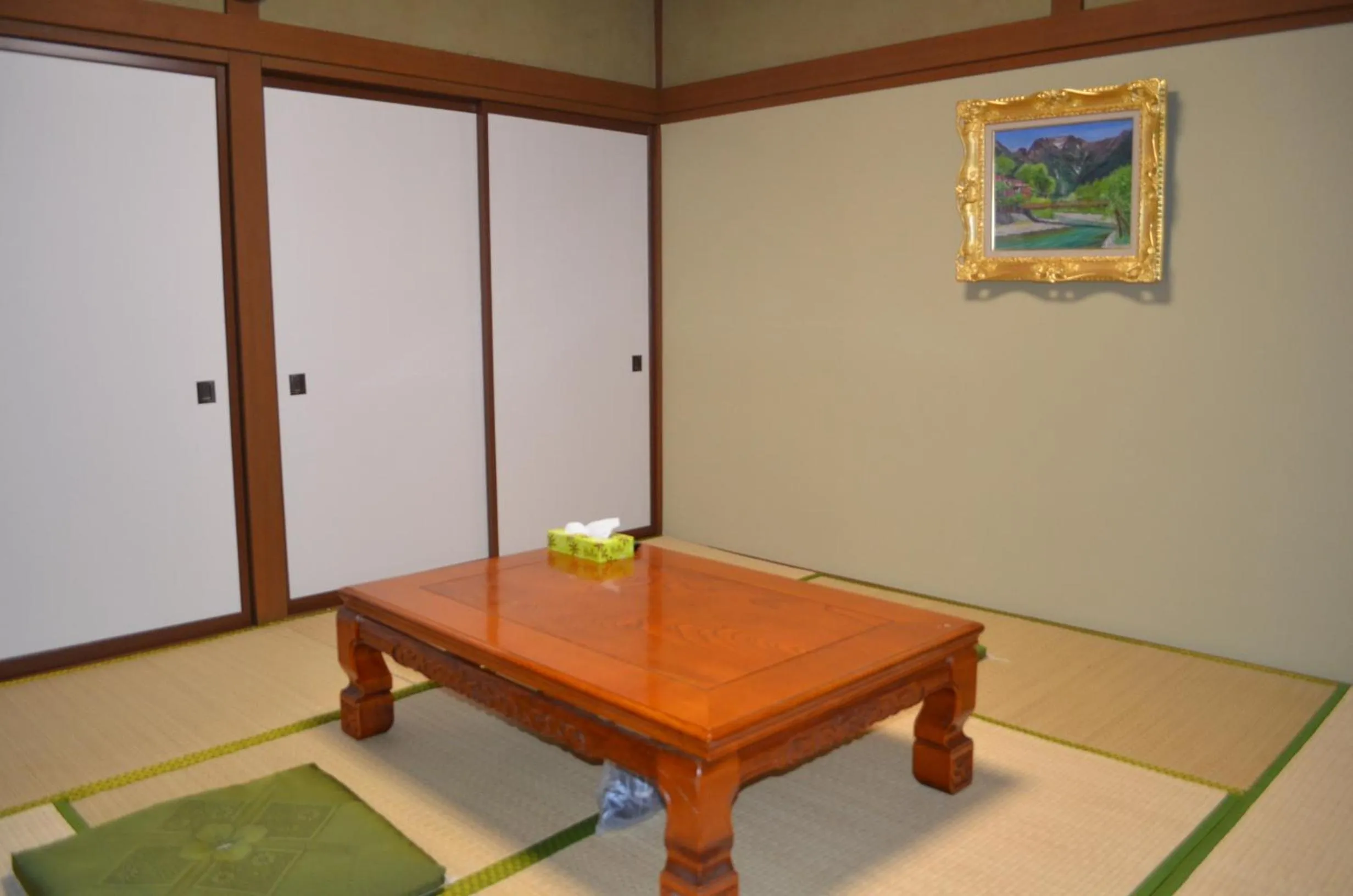 Photo of the whole room in Guesthouse Tomoshibi