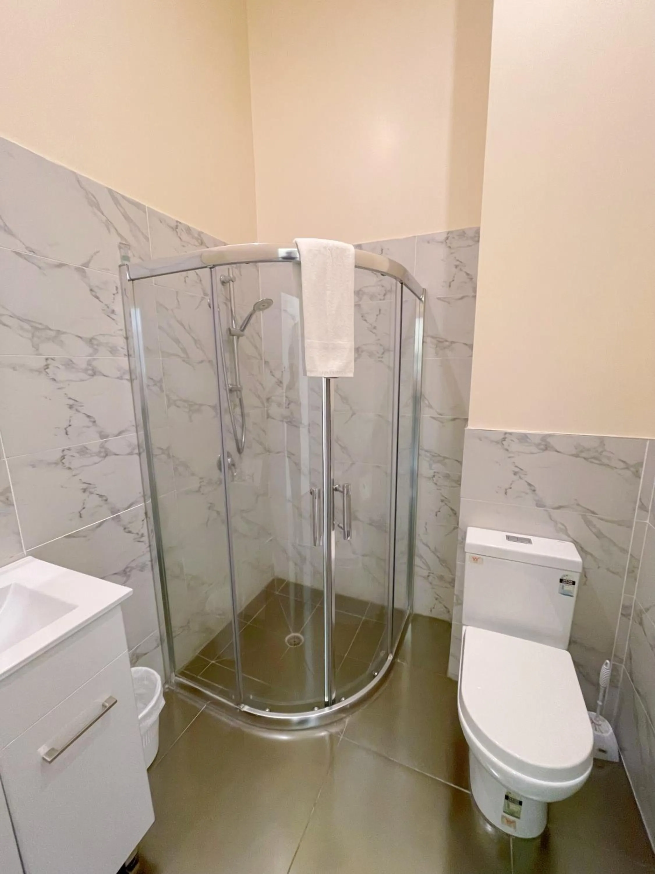 Bathroom in Grand Central Serviced Apartments