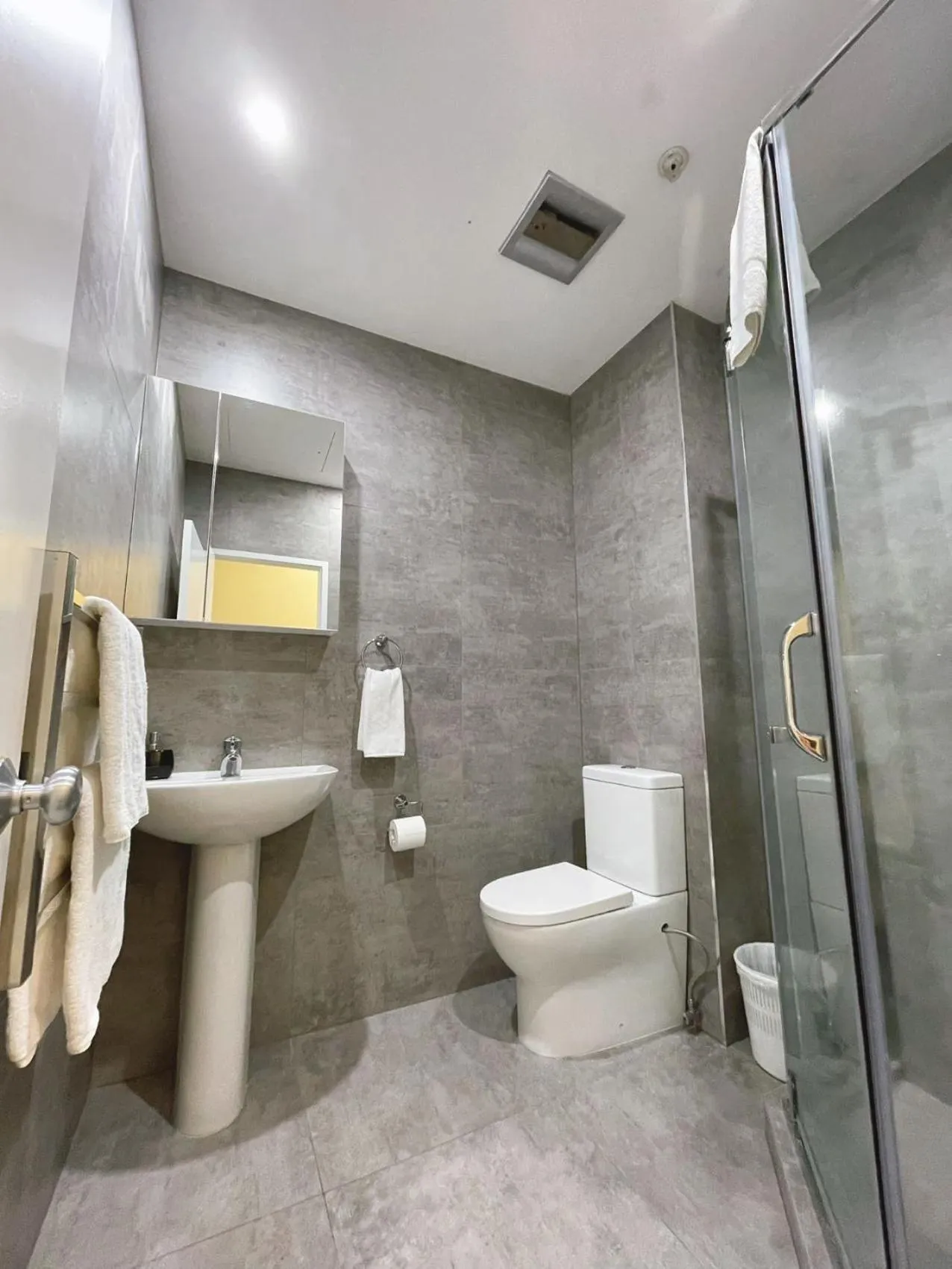 Bathroom in Grand Central Serviced Apartments