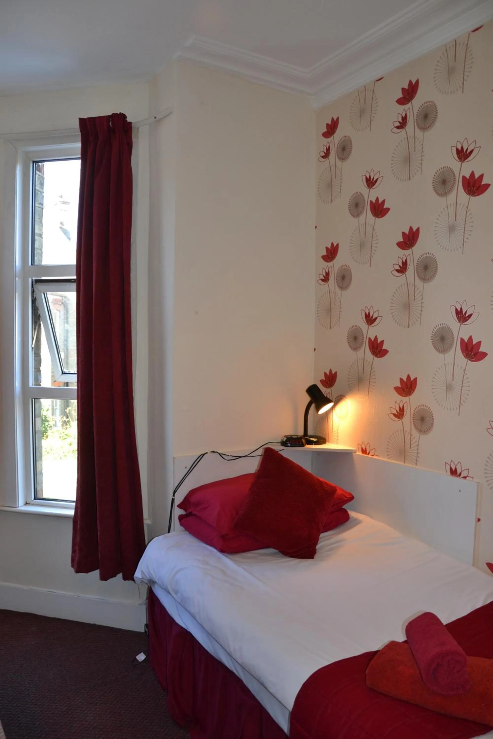 Bed in Abbey Lodge Hotel