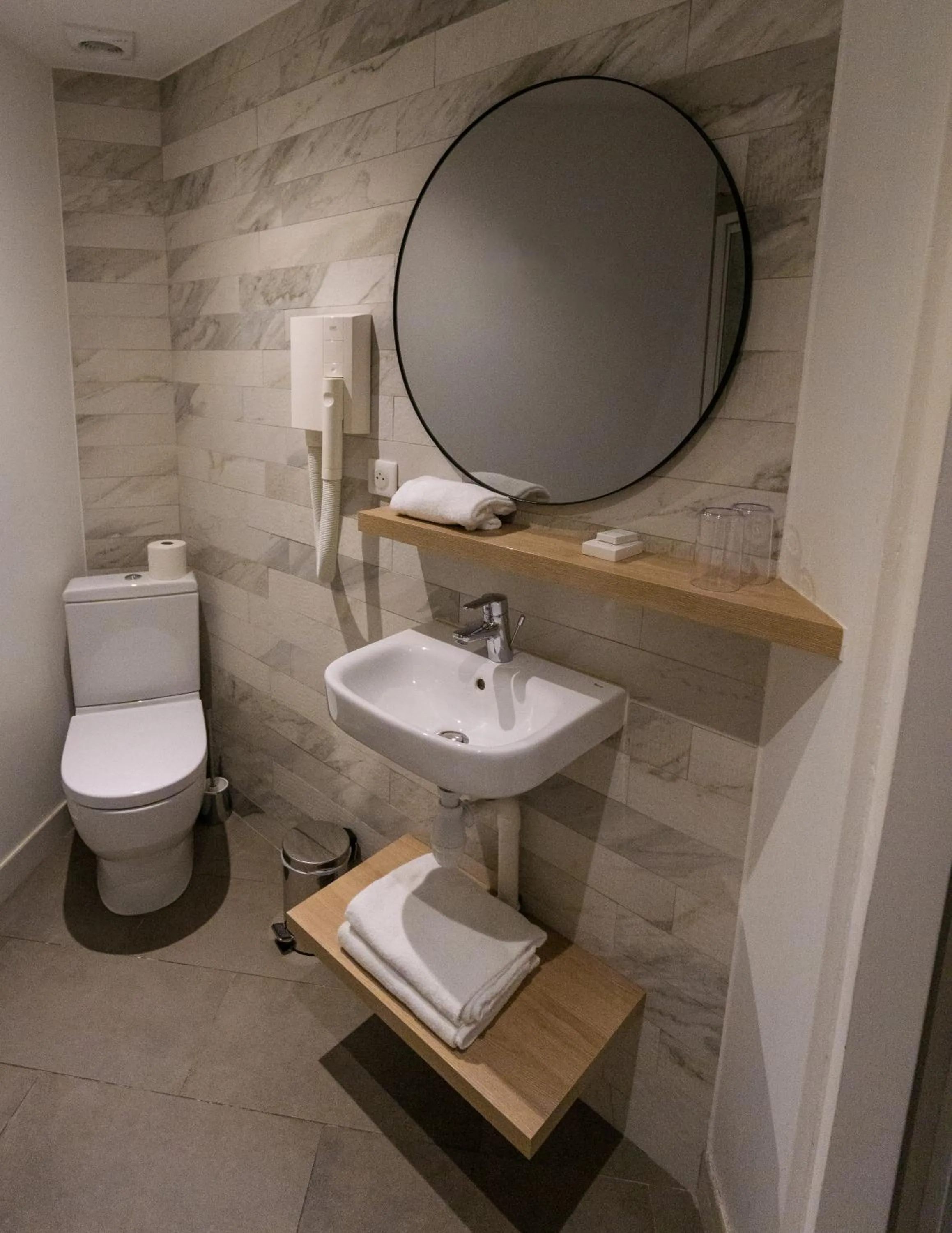 Bathroom in Hotel Courseine