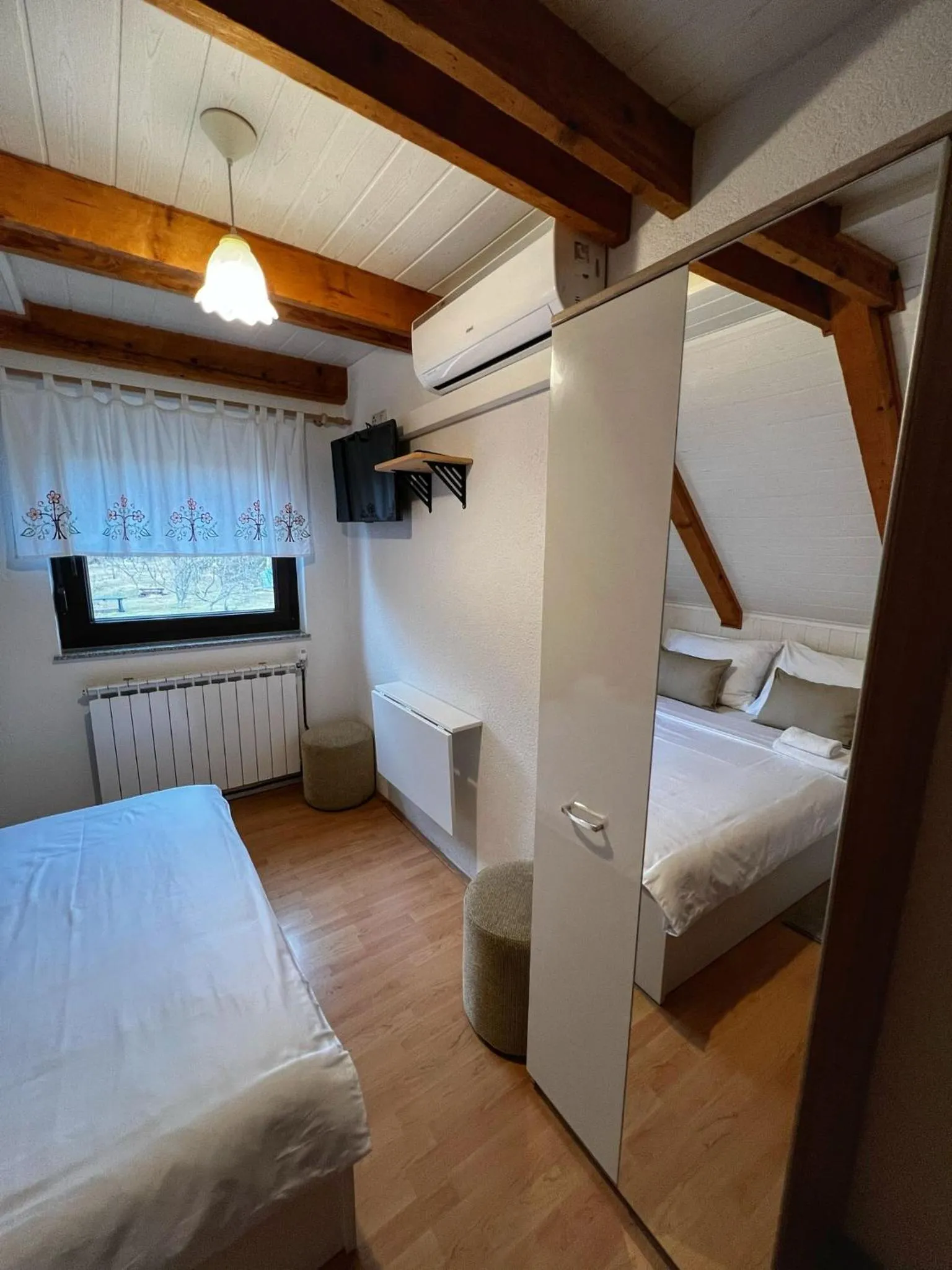 Bed in Villa Lykos Plitvice