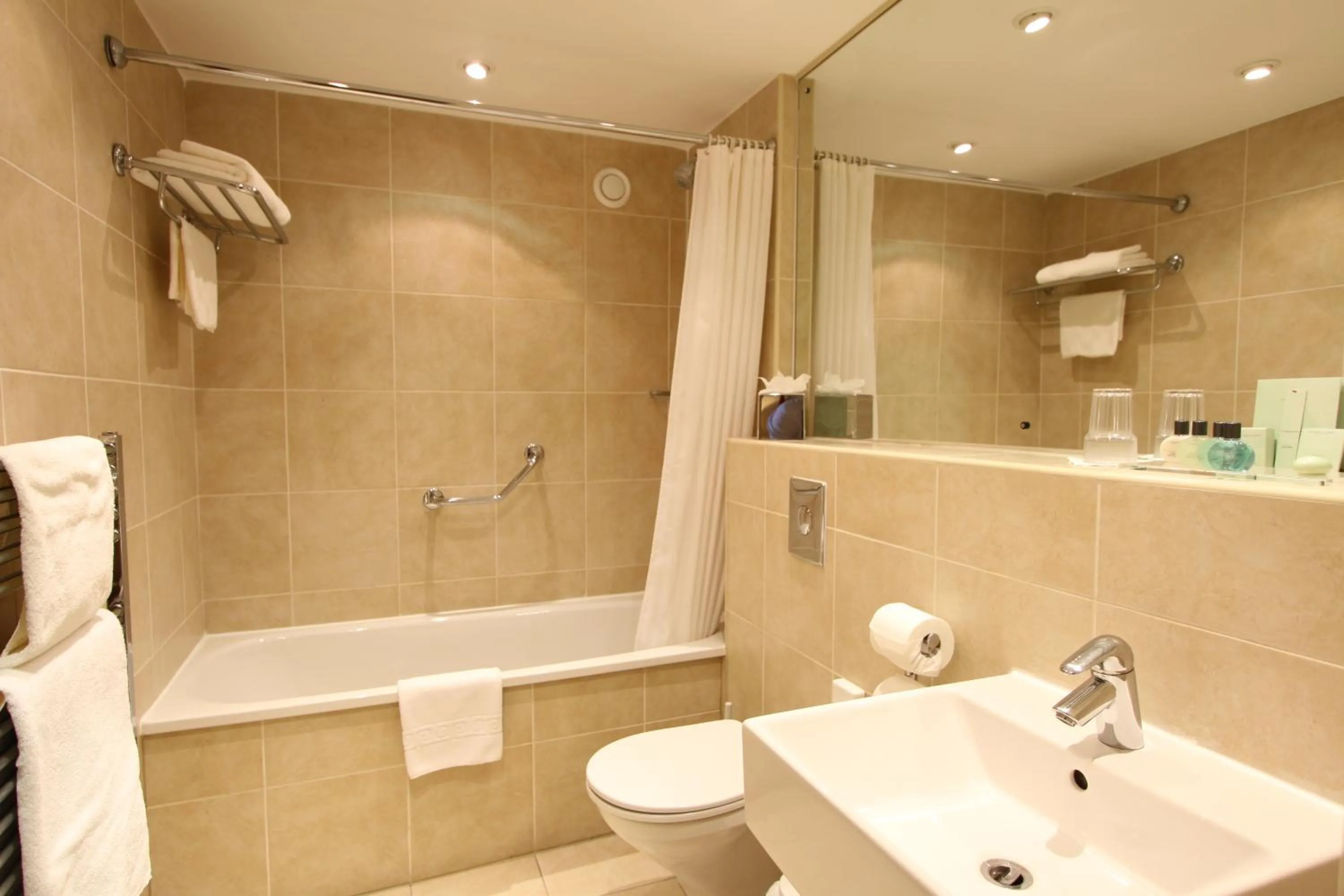 Bathroom in Grosvenor Pulford Hotel & Spa