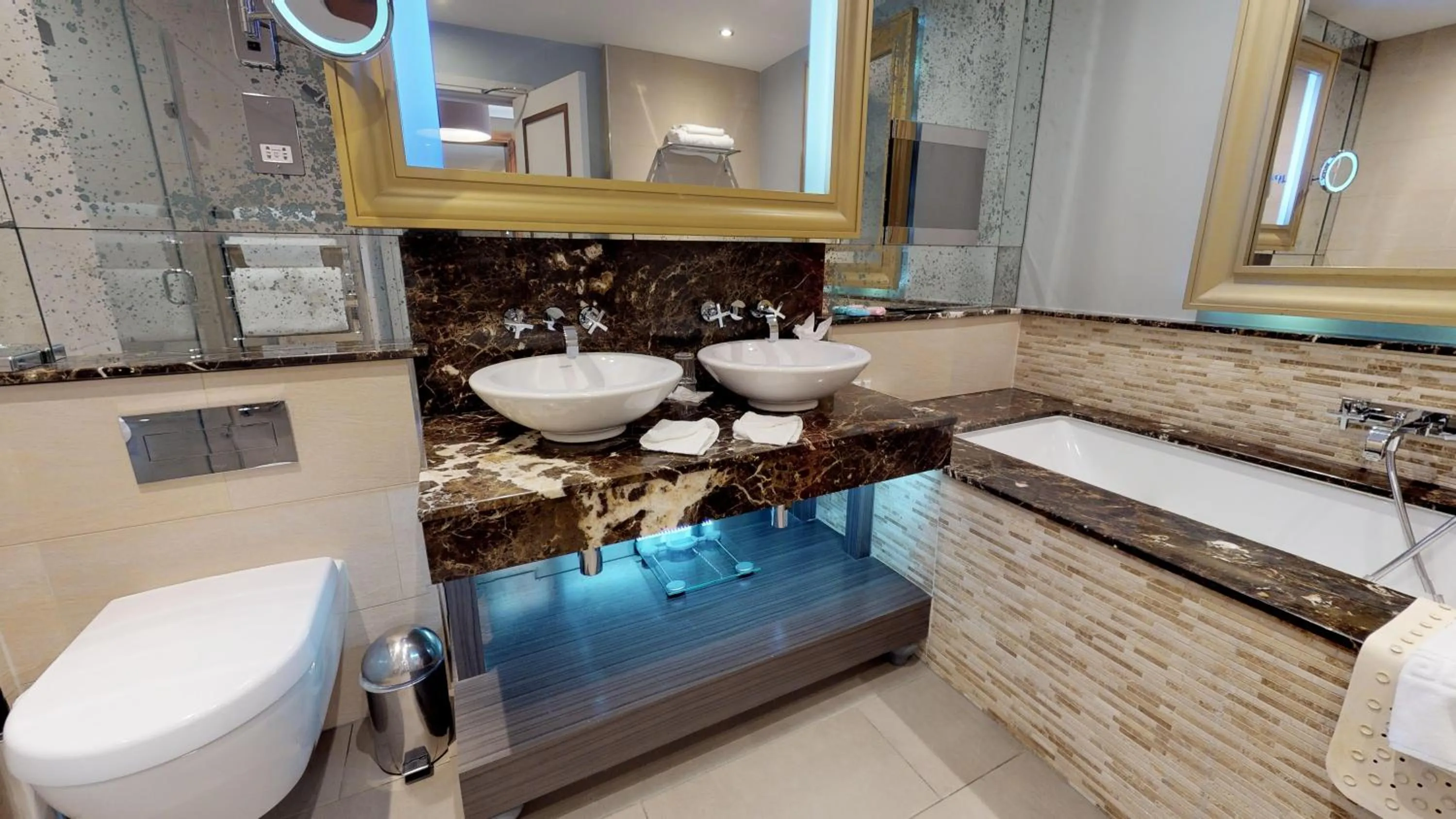 Bathroom in Grosvenor Pulford Hotel & Spa