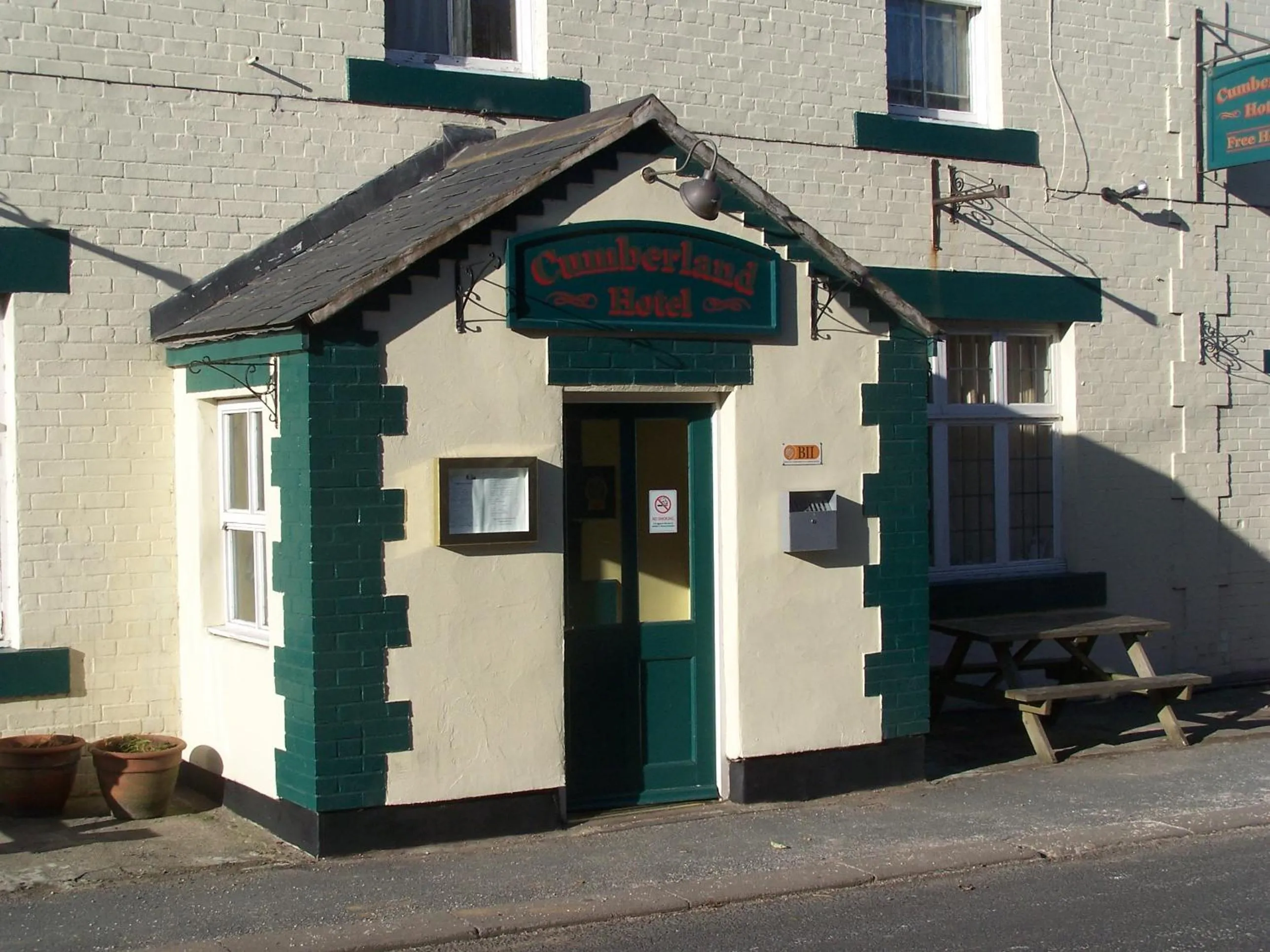 Facade/entrance in Cumberland Inn