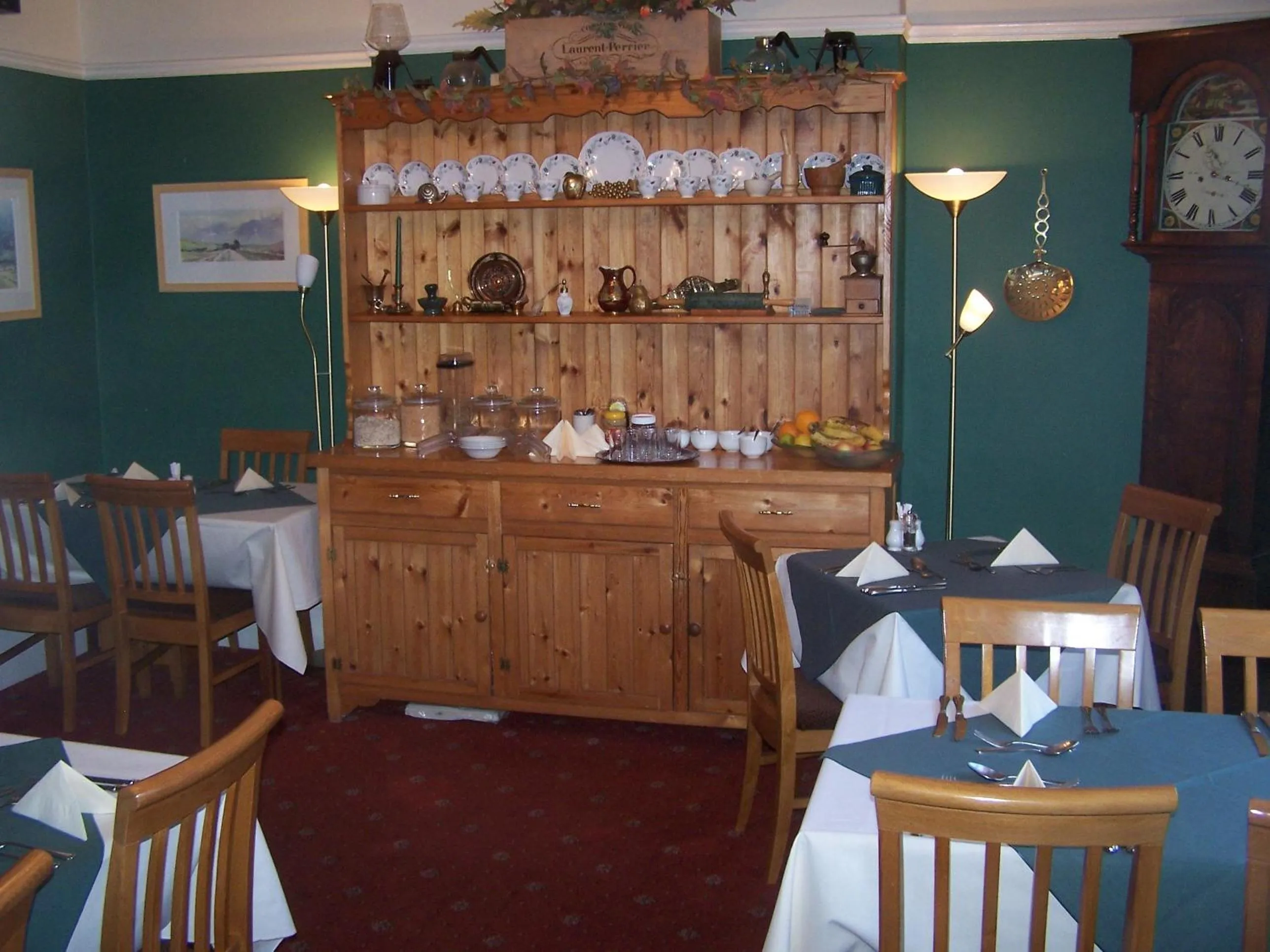 Restaurant/places to eat in Cumberland Inn