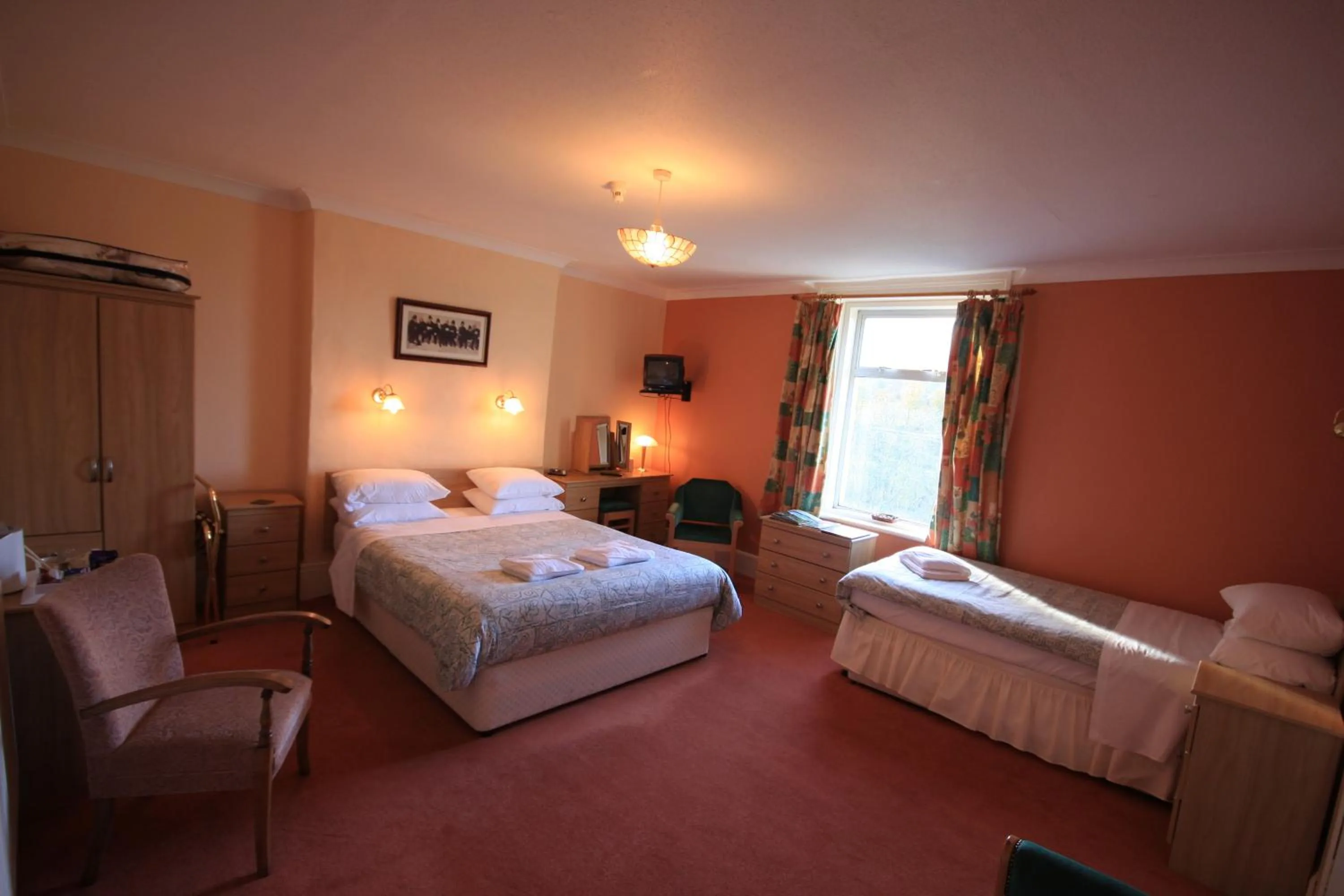 Bedroom, Bed in Cumberland Inn
