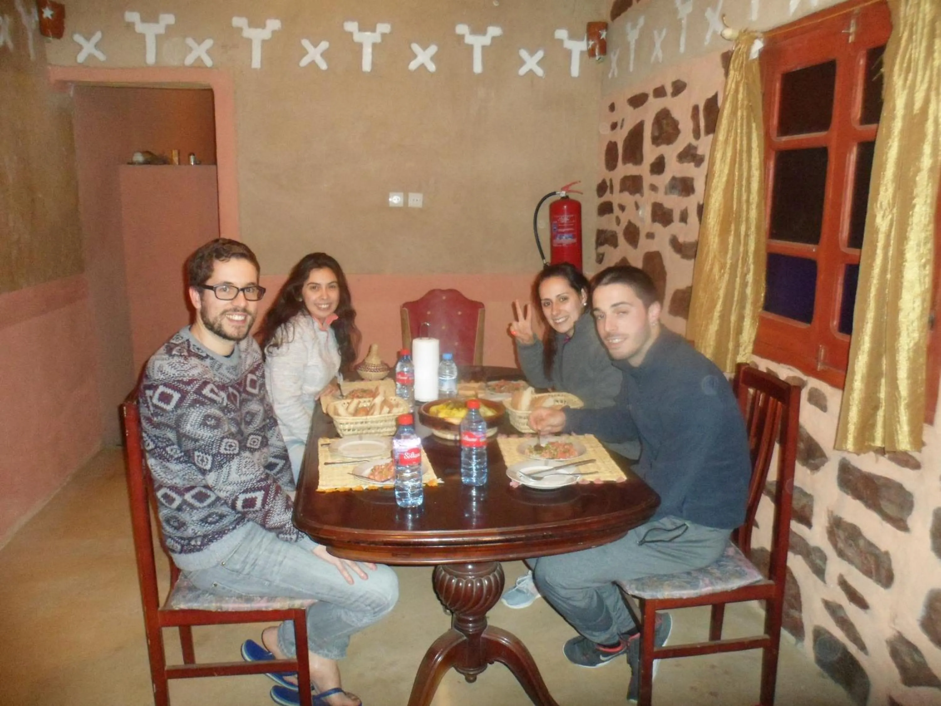 Restaurant/places to eat in Dar Zara