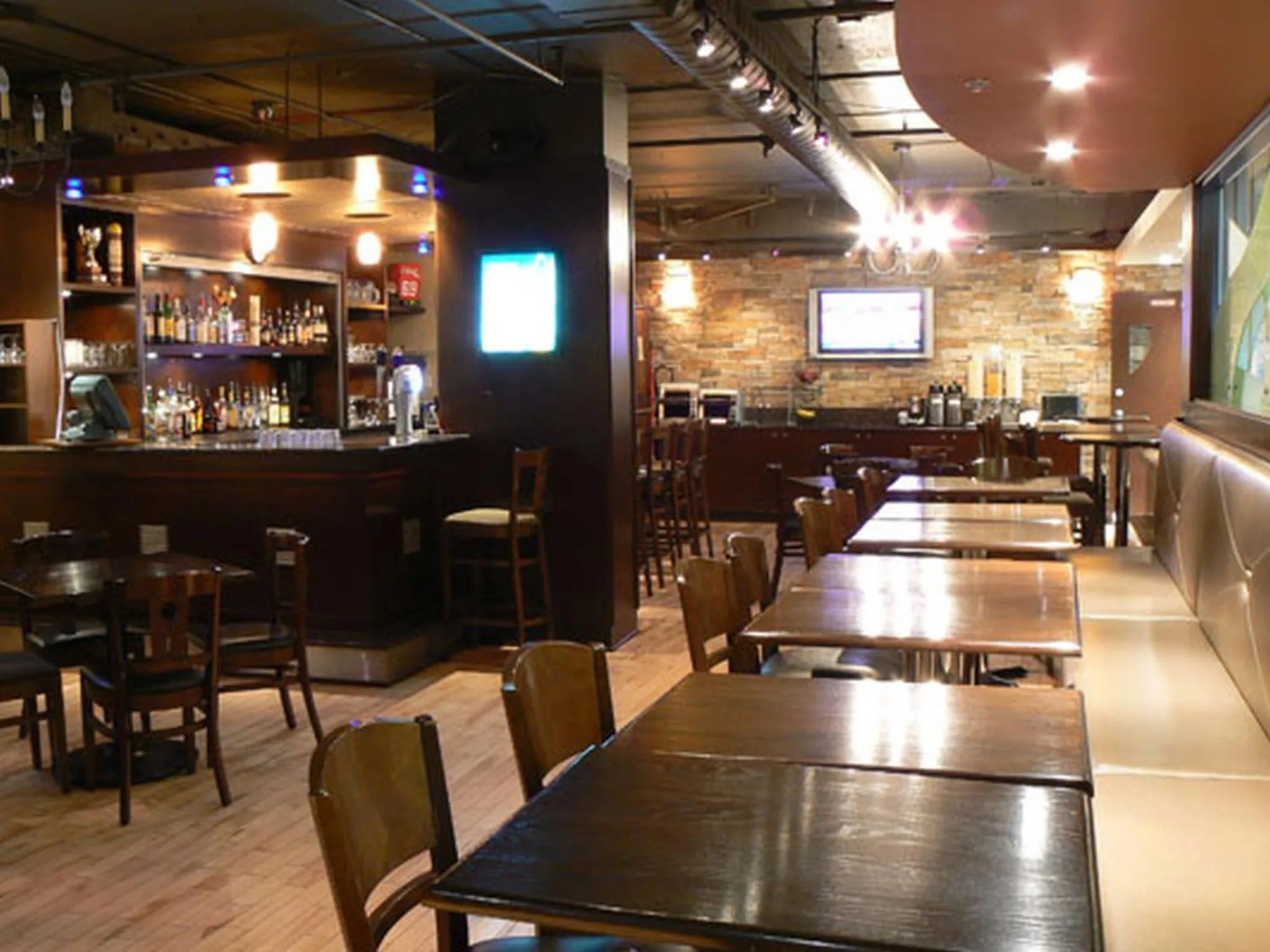 Restaurant/places to eat in Banff Inn