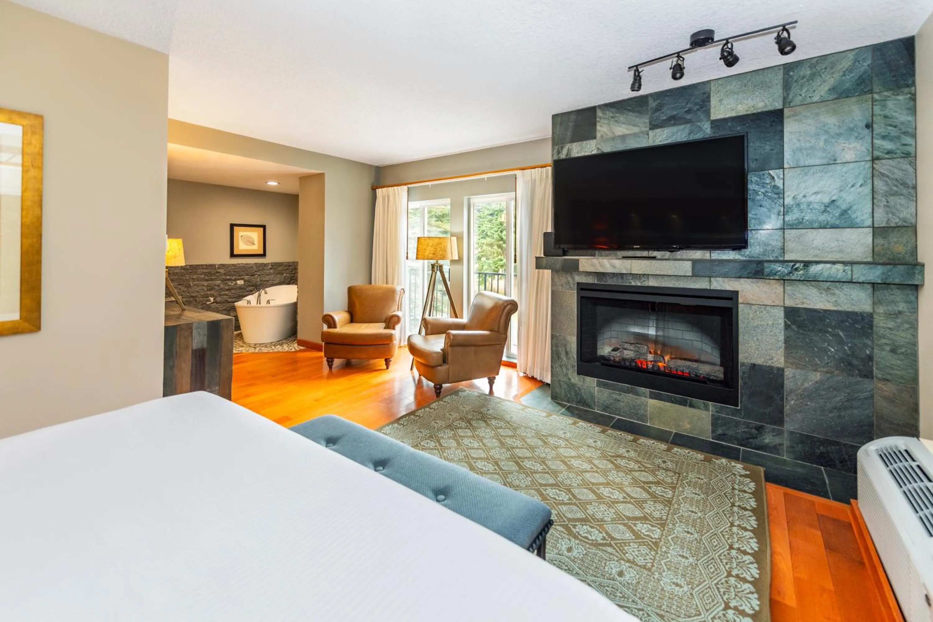 TV and multimedia, Bed in Banff Inn