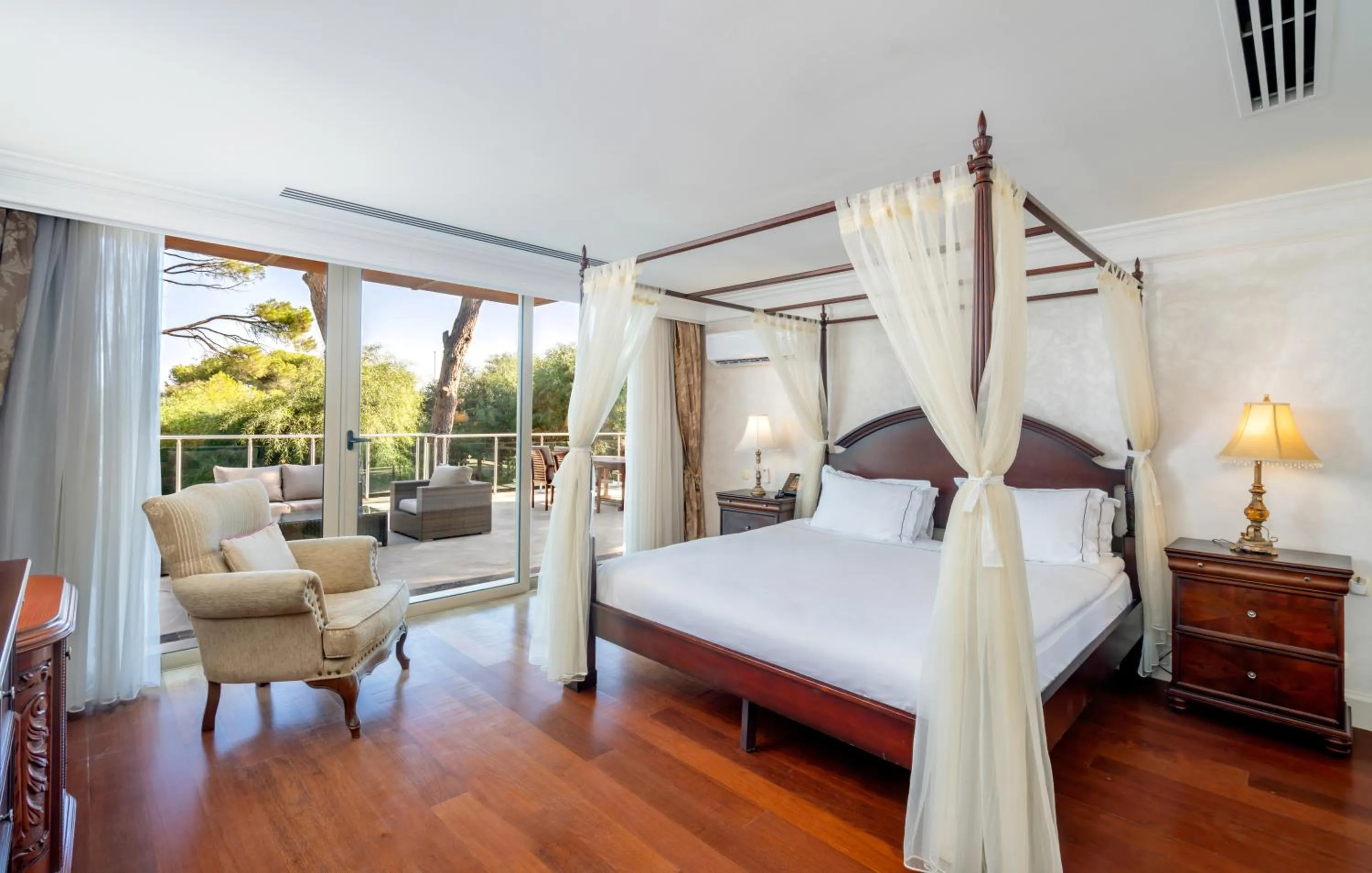 Bed in Club Prive By Rixos Belek