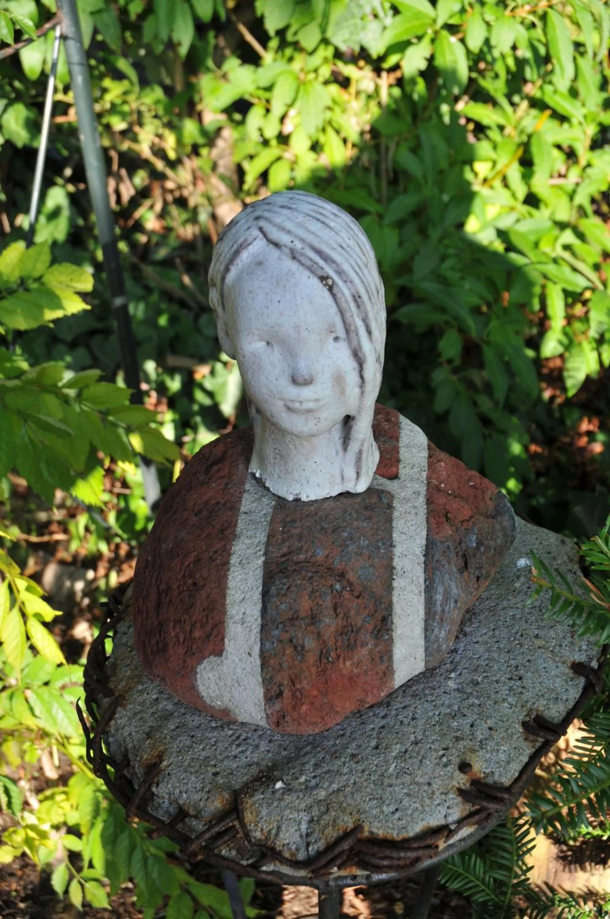 Garden view in Les chambres du Chat Perché