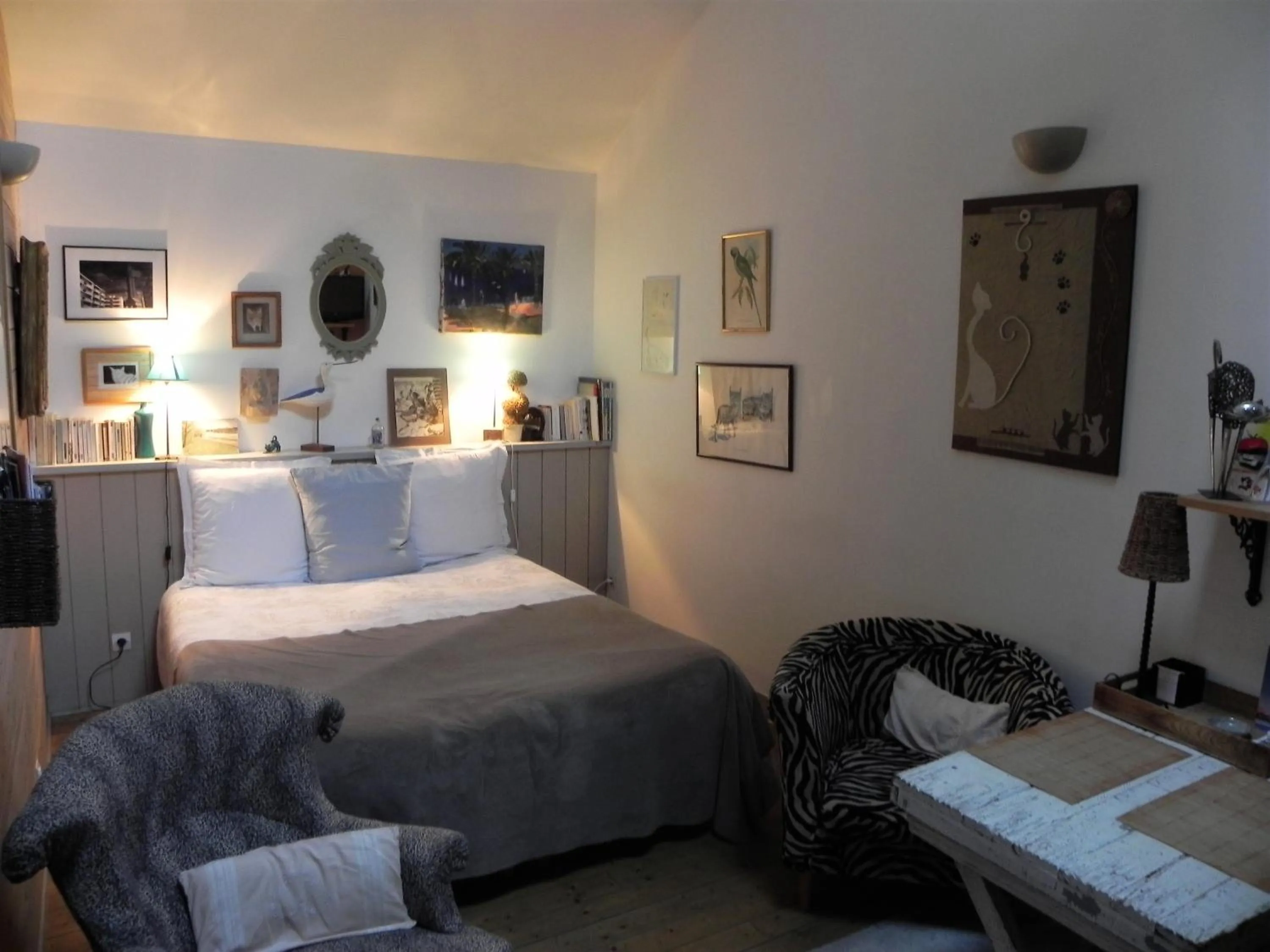 Bedroom, Bed in Les chambres du Chat Perché