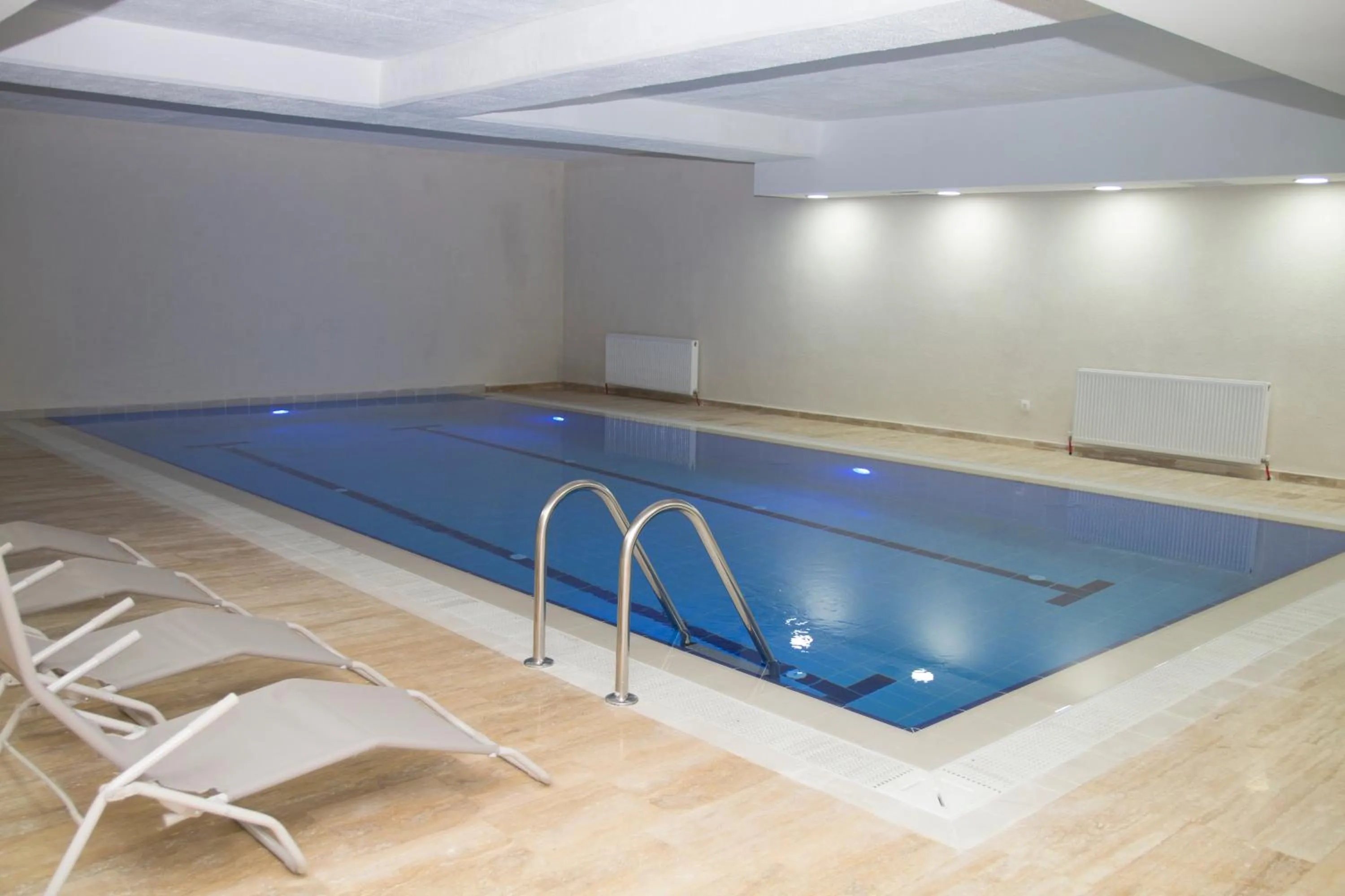 Swimming pool in Zin D Home Dudullu Otel