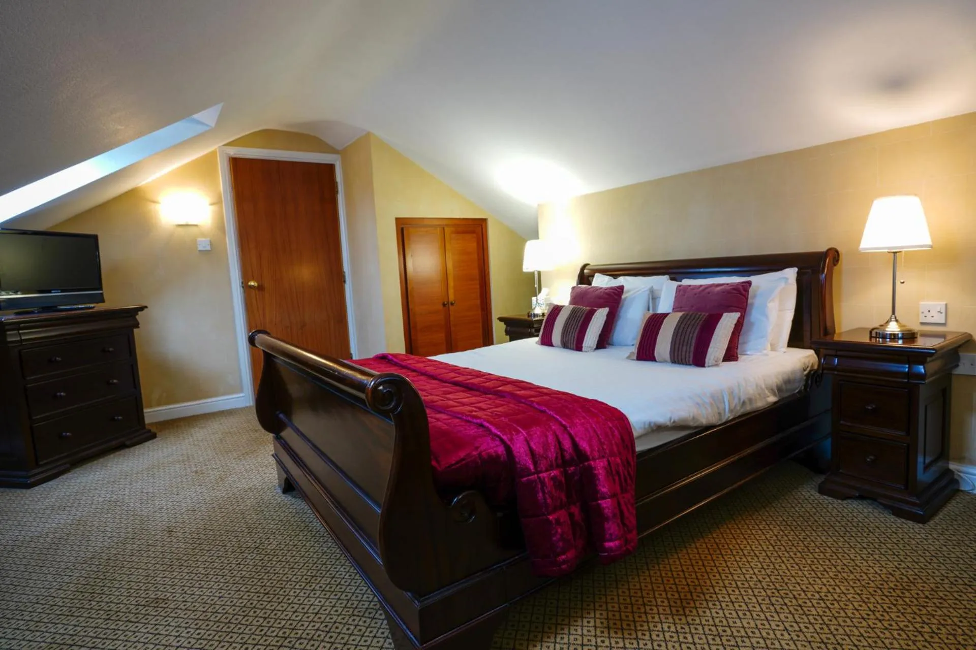Bedroom, Bed in Gomersal Park Hotel & Bazaar Spa