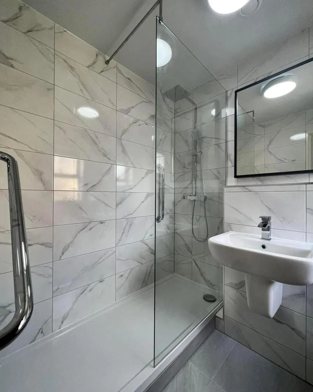 Bathroom in Gomersal Park Hotel & Bazaar Spa