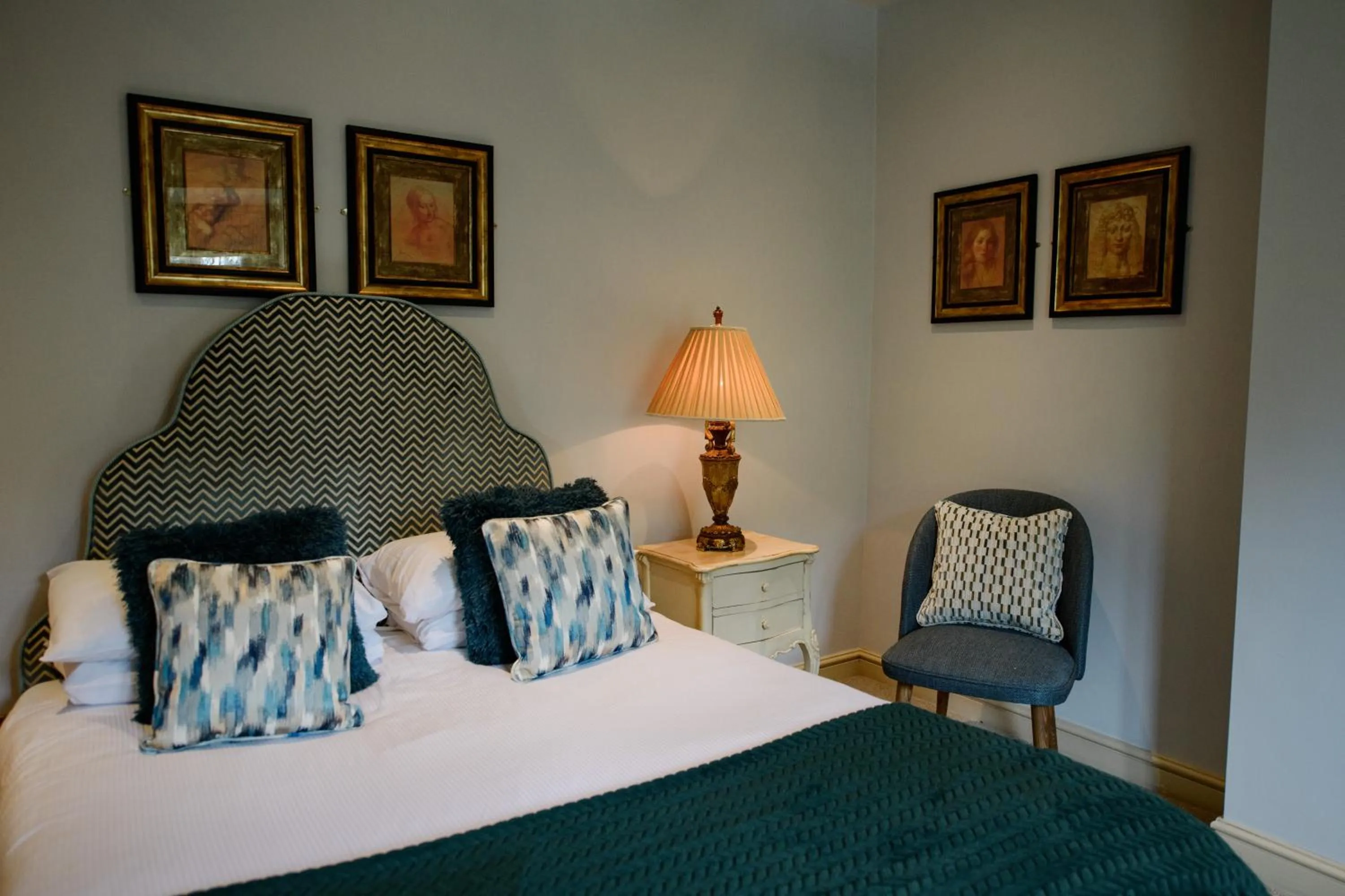 Bed in Ye Olde Bell Hotel & Spa