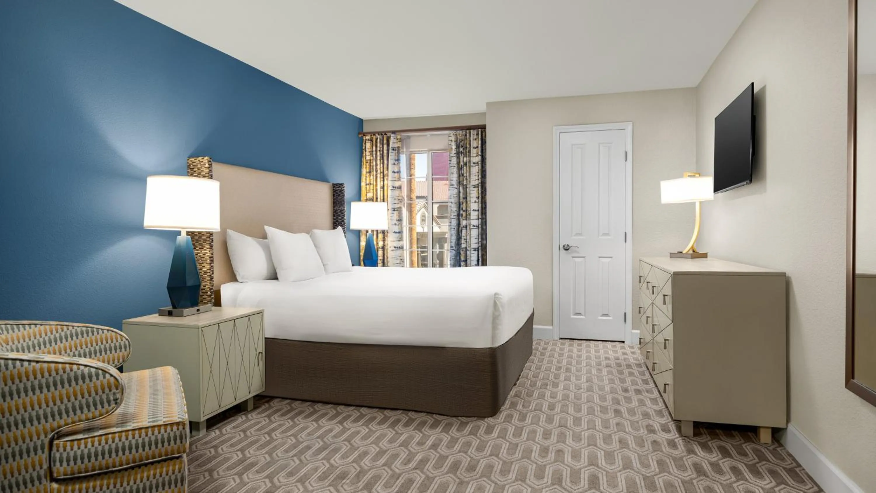 Photo of the whole room, Bed in Holiday Inn Club Vacations at Desert Club Resort