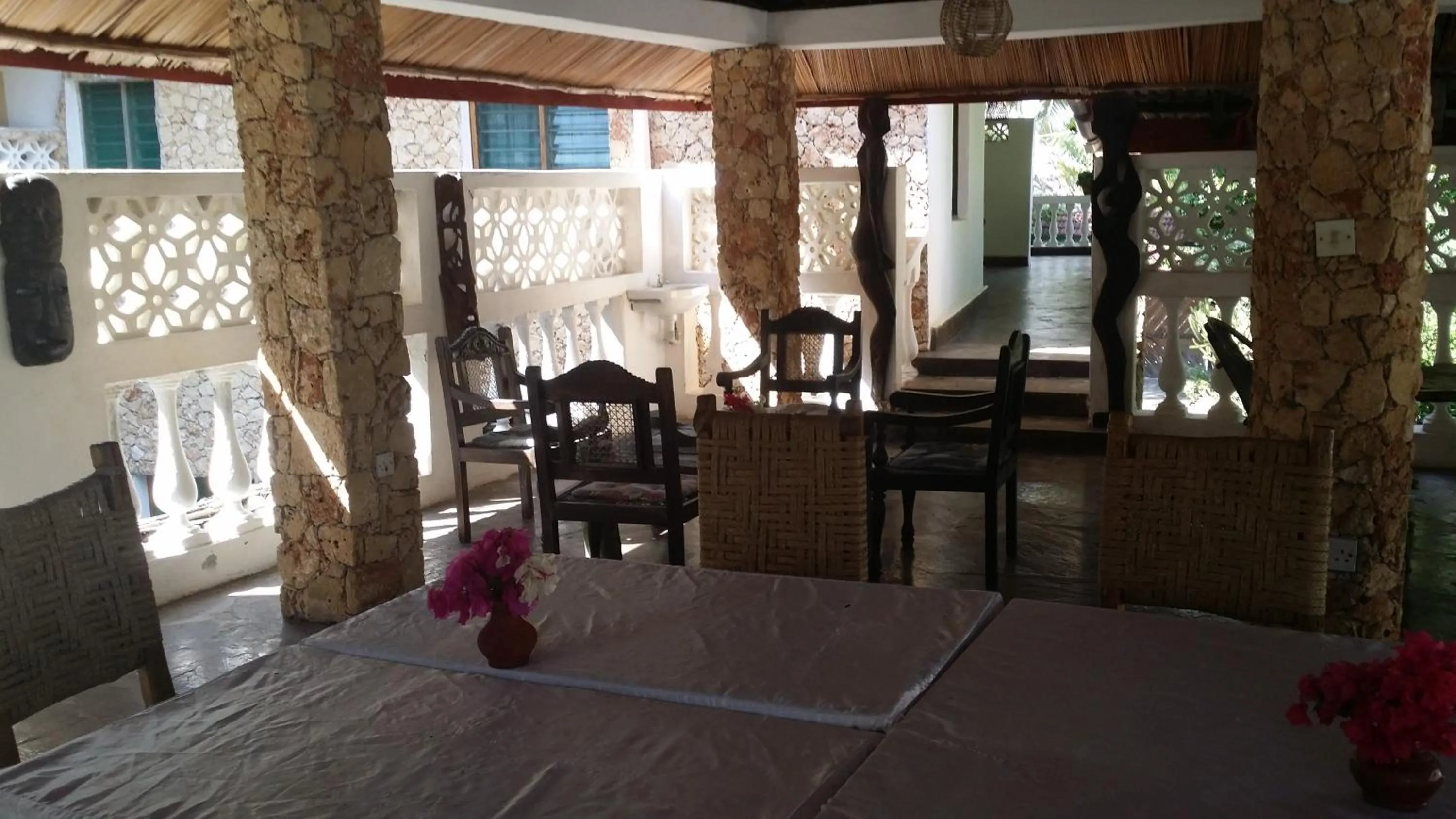 Restaurant/places to eat in Marijani Holiday Resort