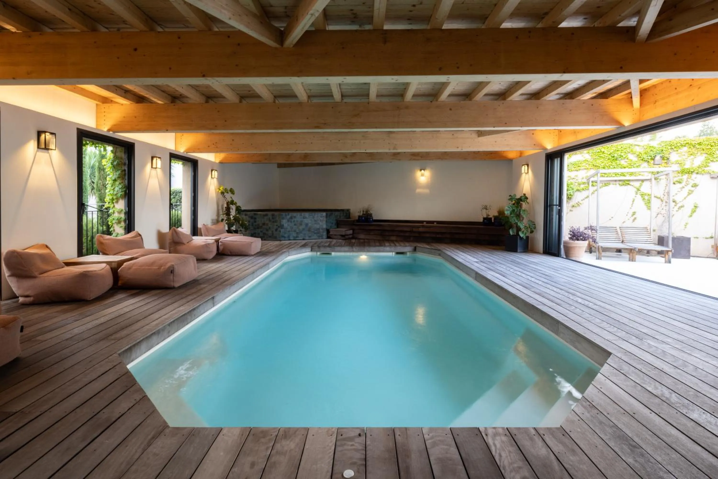 Swimming pool in Residence Saletta Casale