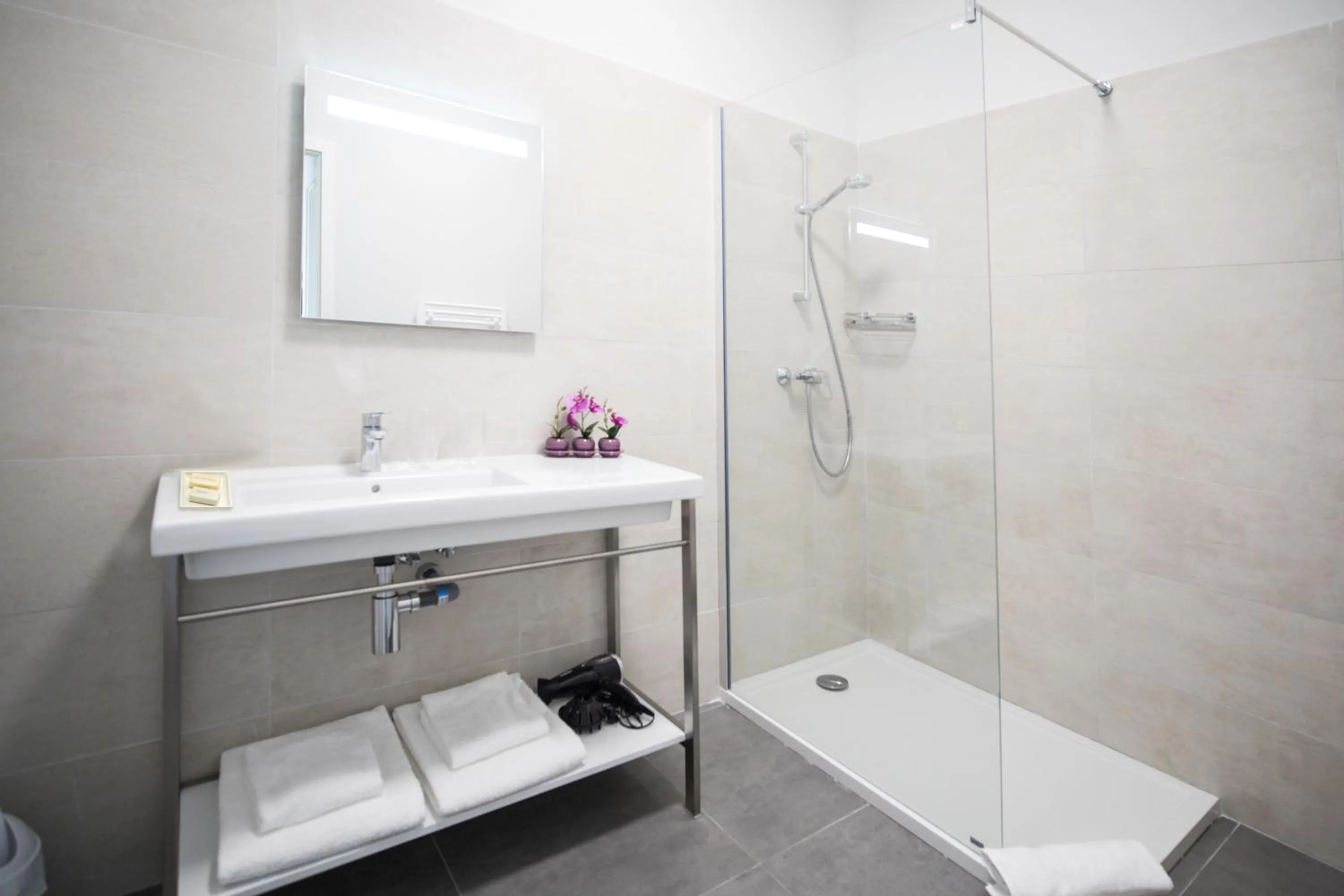 Bathroom in Residence Saletta Casale