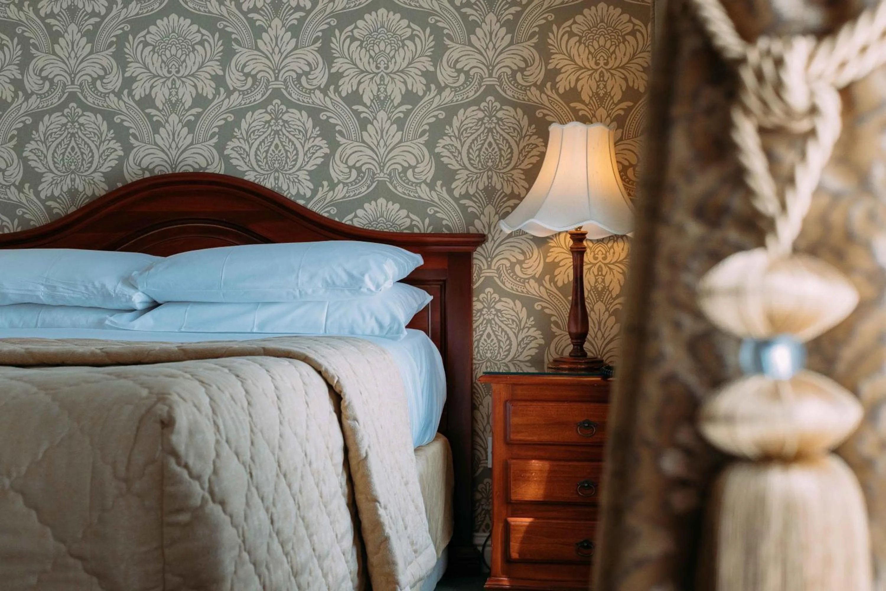 Bedroom, Bed in Sheedy's Boutique Hotel