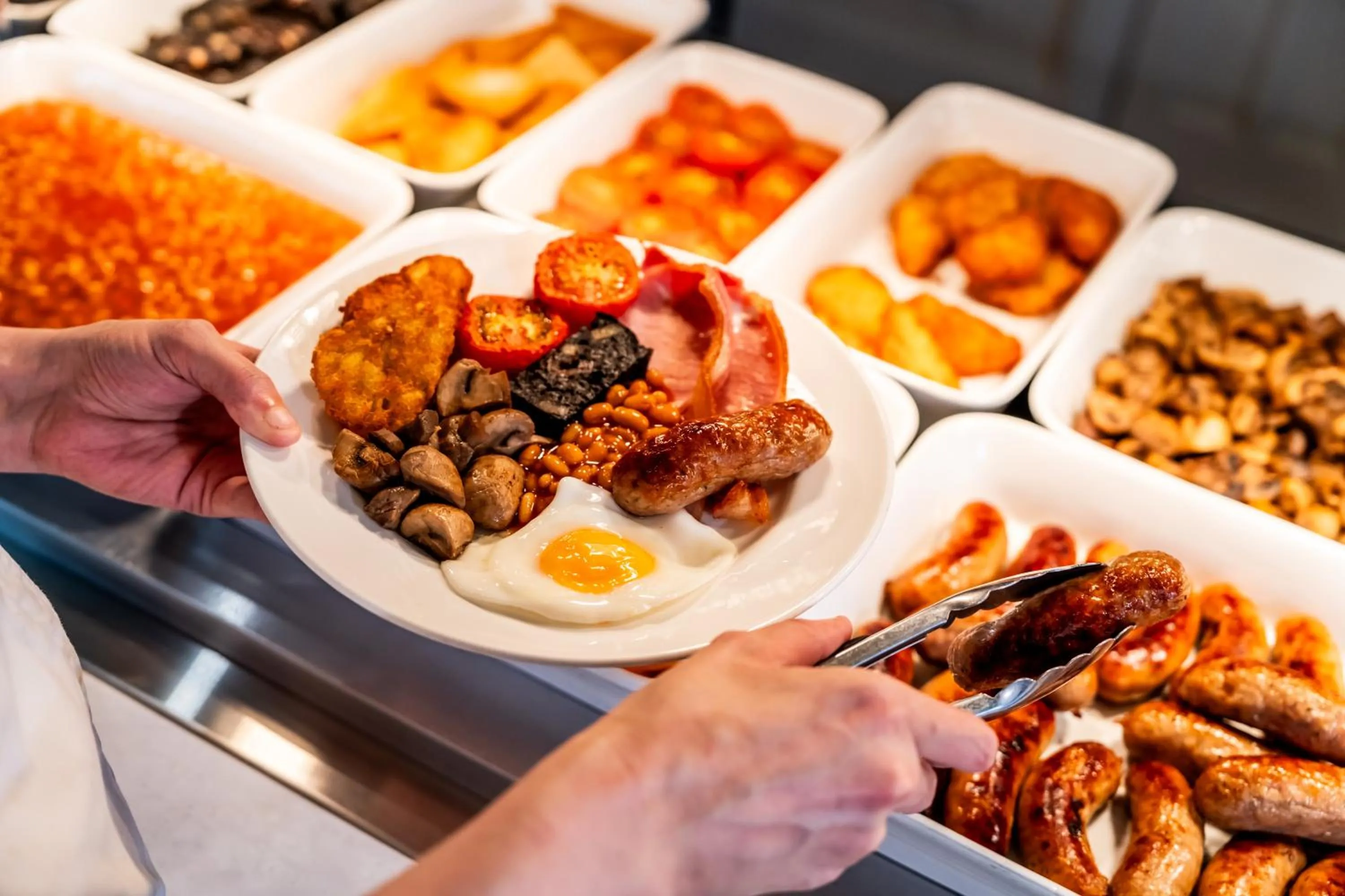 Buffet breakfast in Craig Manor