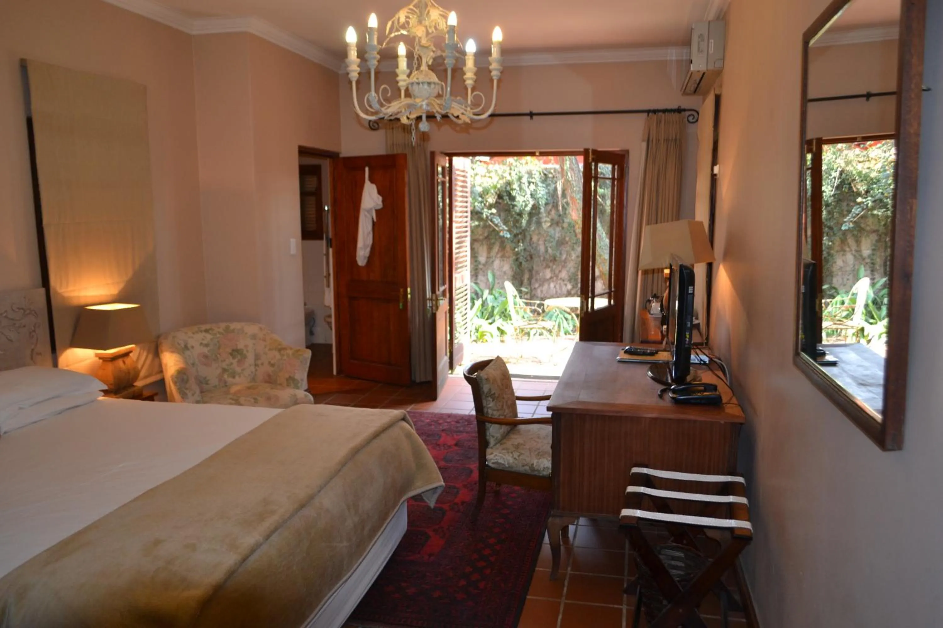 Bedroom, Bed in Foxwood House Boutique Hotel