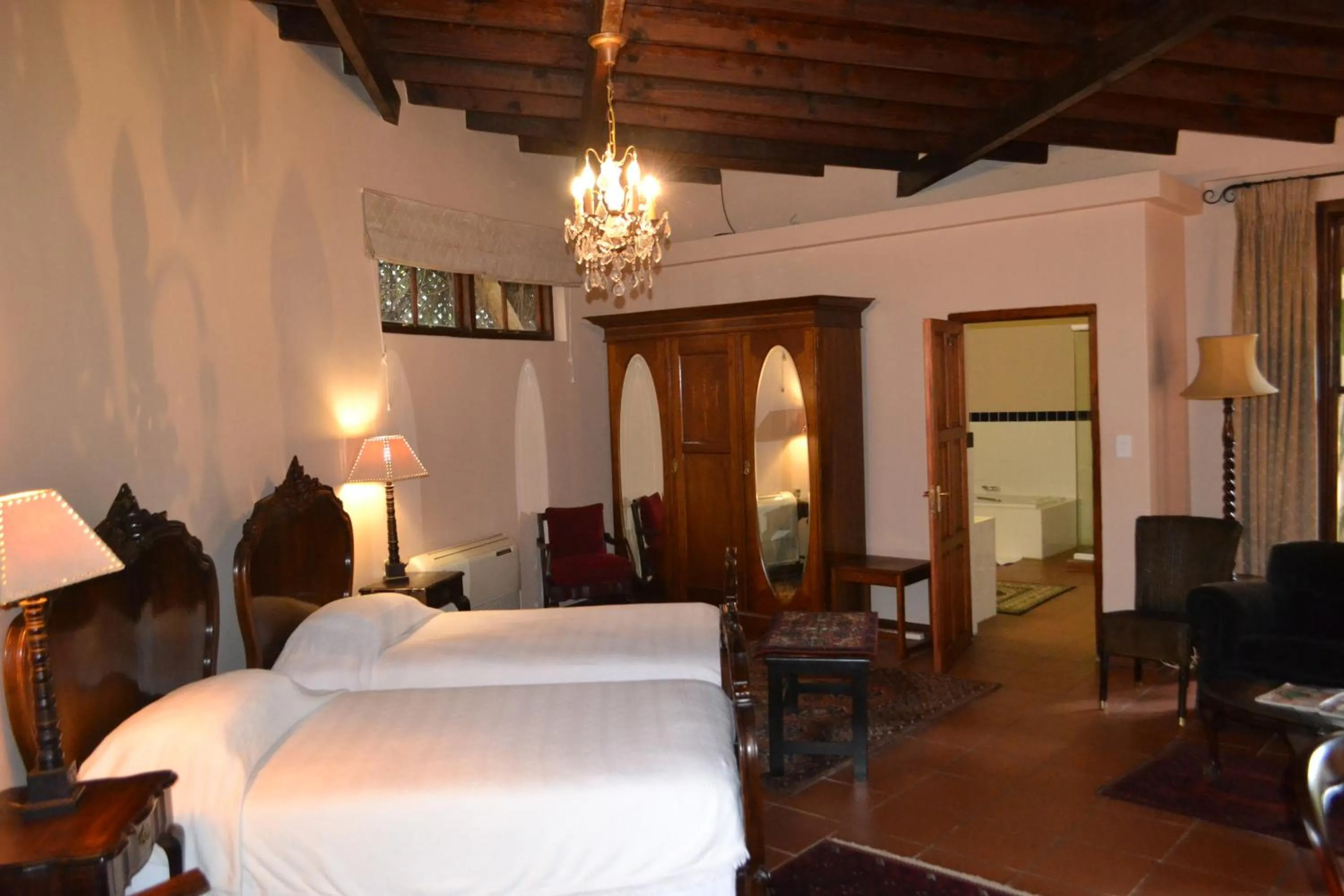 Bathroom, Bed in Foxwood House Boutique Hotel