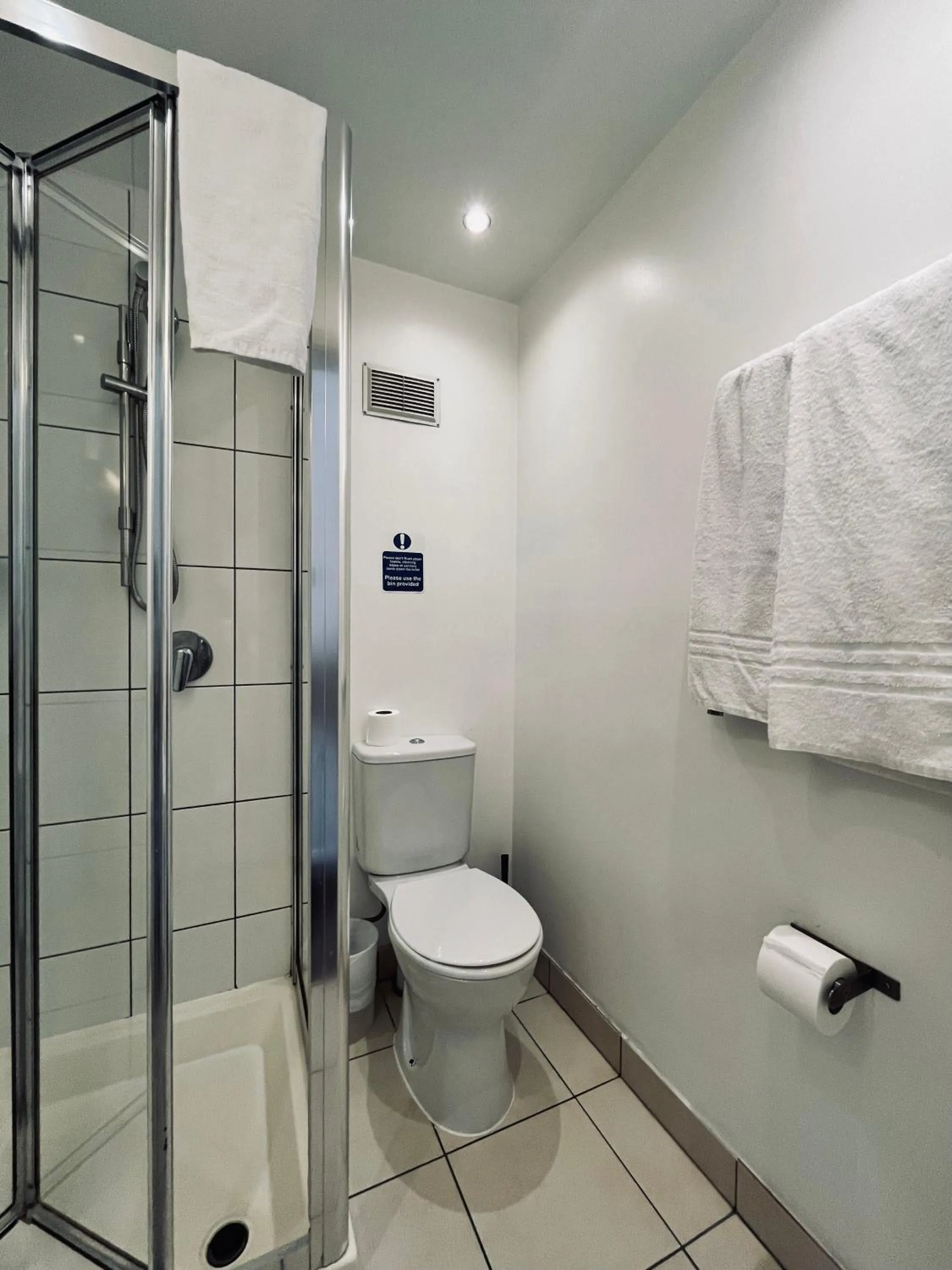 Shower in Arriva Hotel