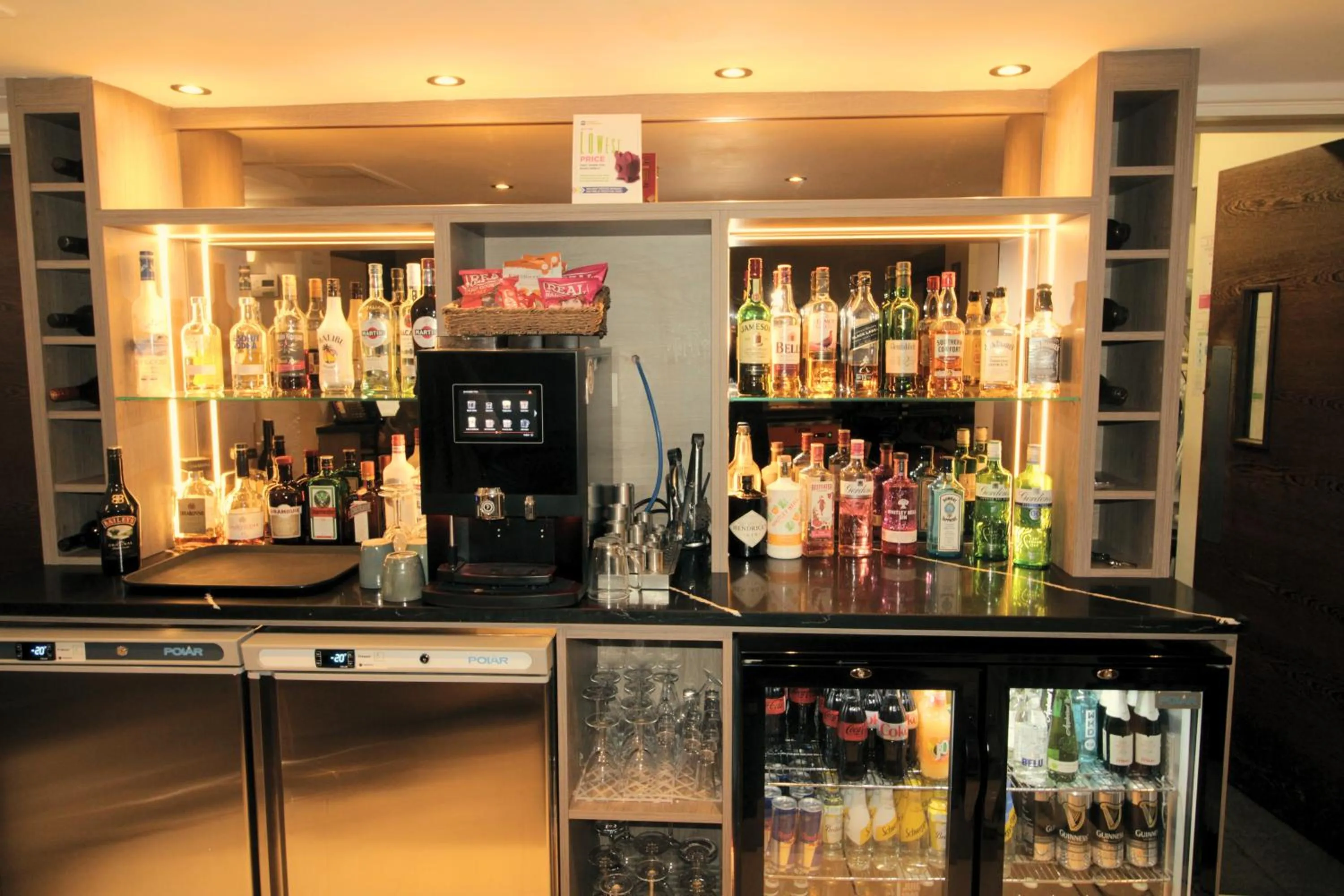 Lounge or bar in The Stuart Hotel, Sure Hotel Collection by Best Western