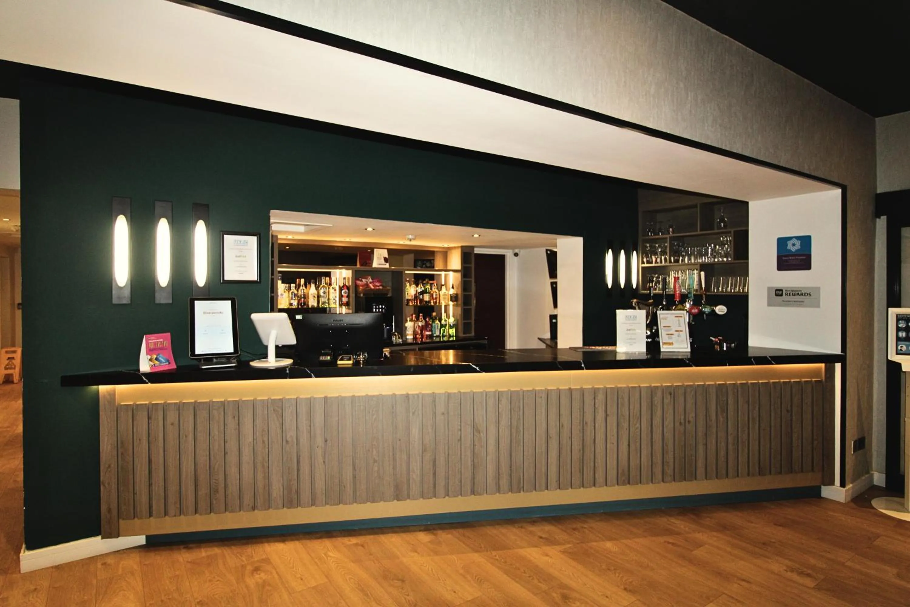 Lounge or bar in The Stuart Hotel, Sure Hotel Collection by Best Western
