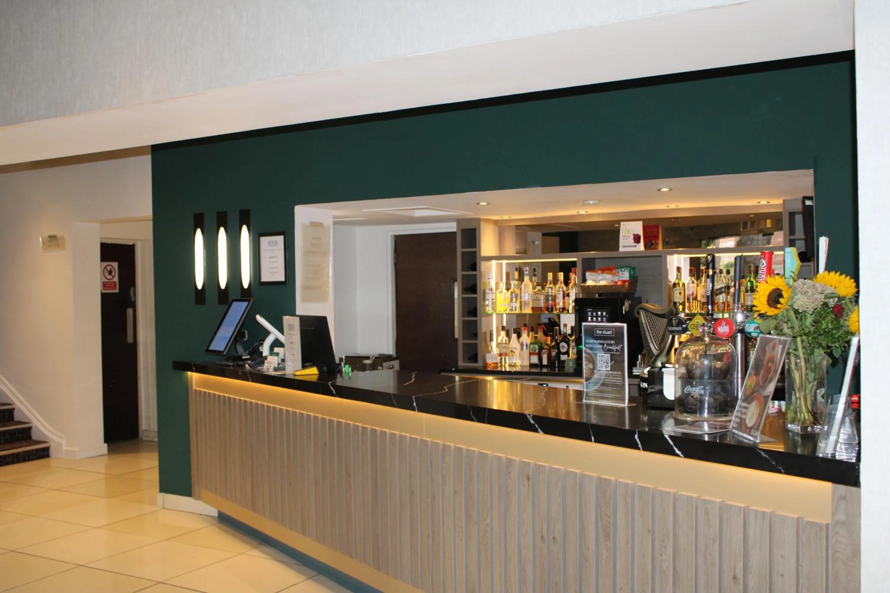Lounge or bar in The Stuart Hotel, Sure Hotel Collection by Best Western