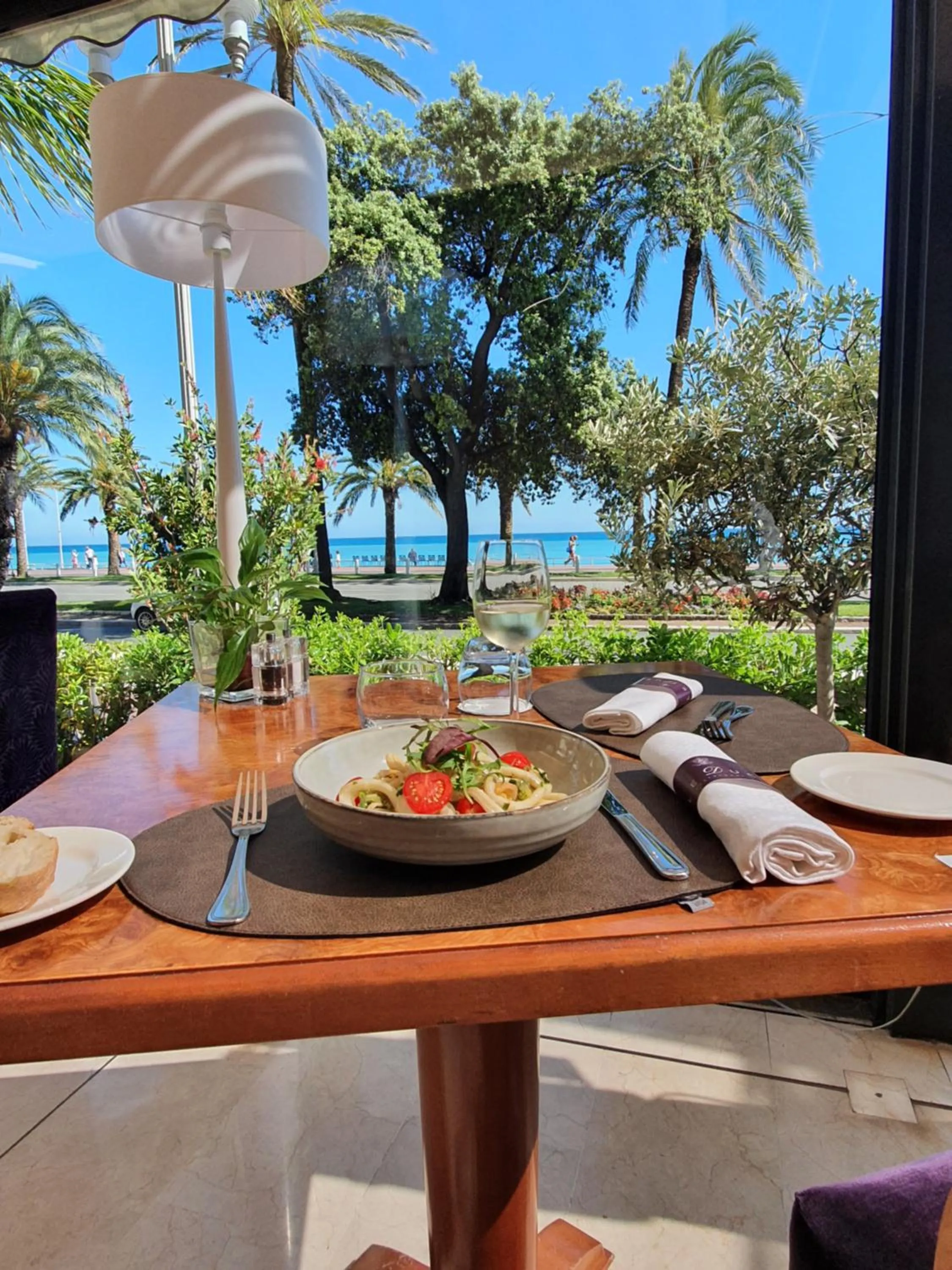 Restaurant/places to eat in Westminster Hotel & Spa Nice