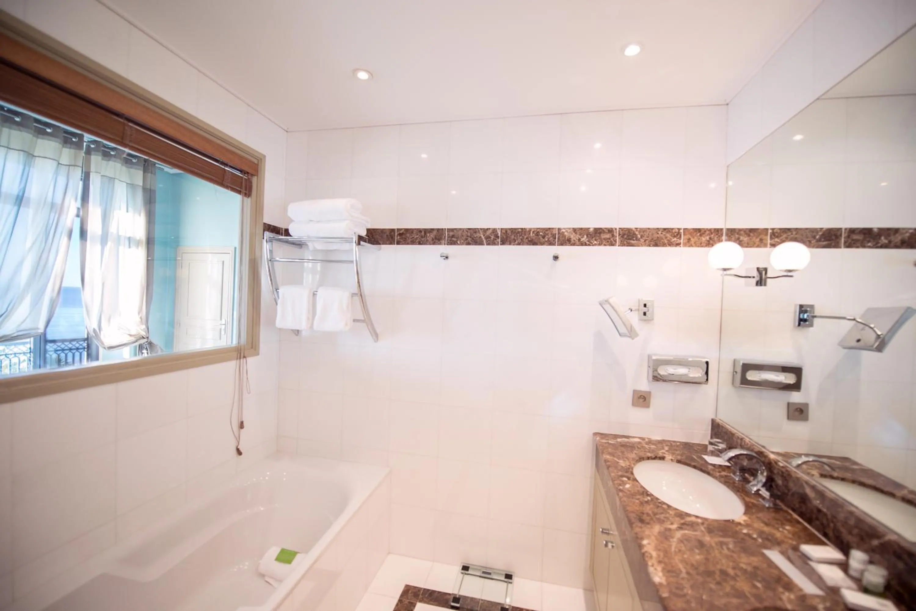 Bathroom in Westminster Hotel & Spa Nice