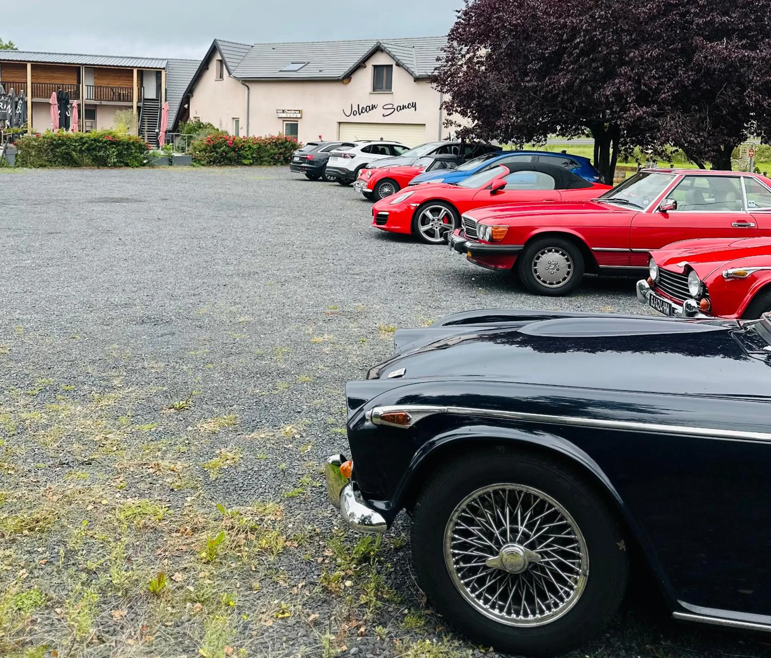 Parking in Logis Hôtel Volcan Sancy