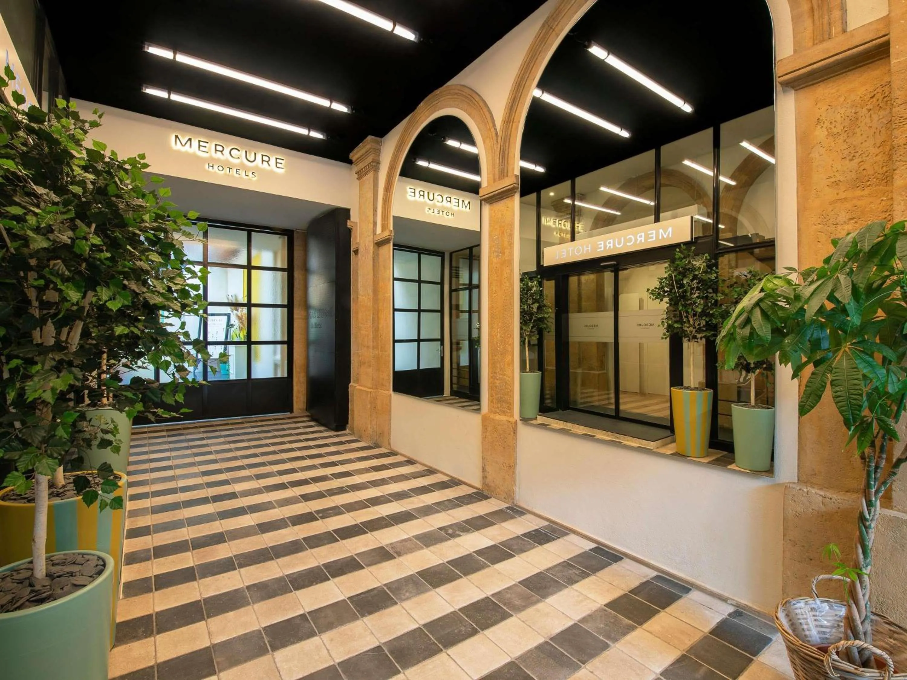 Property building in Mercure Grand Hôtel Metz Centre Cathédrale