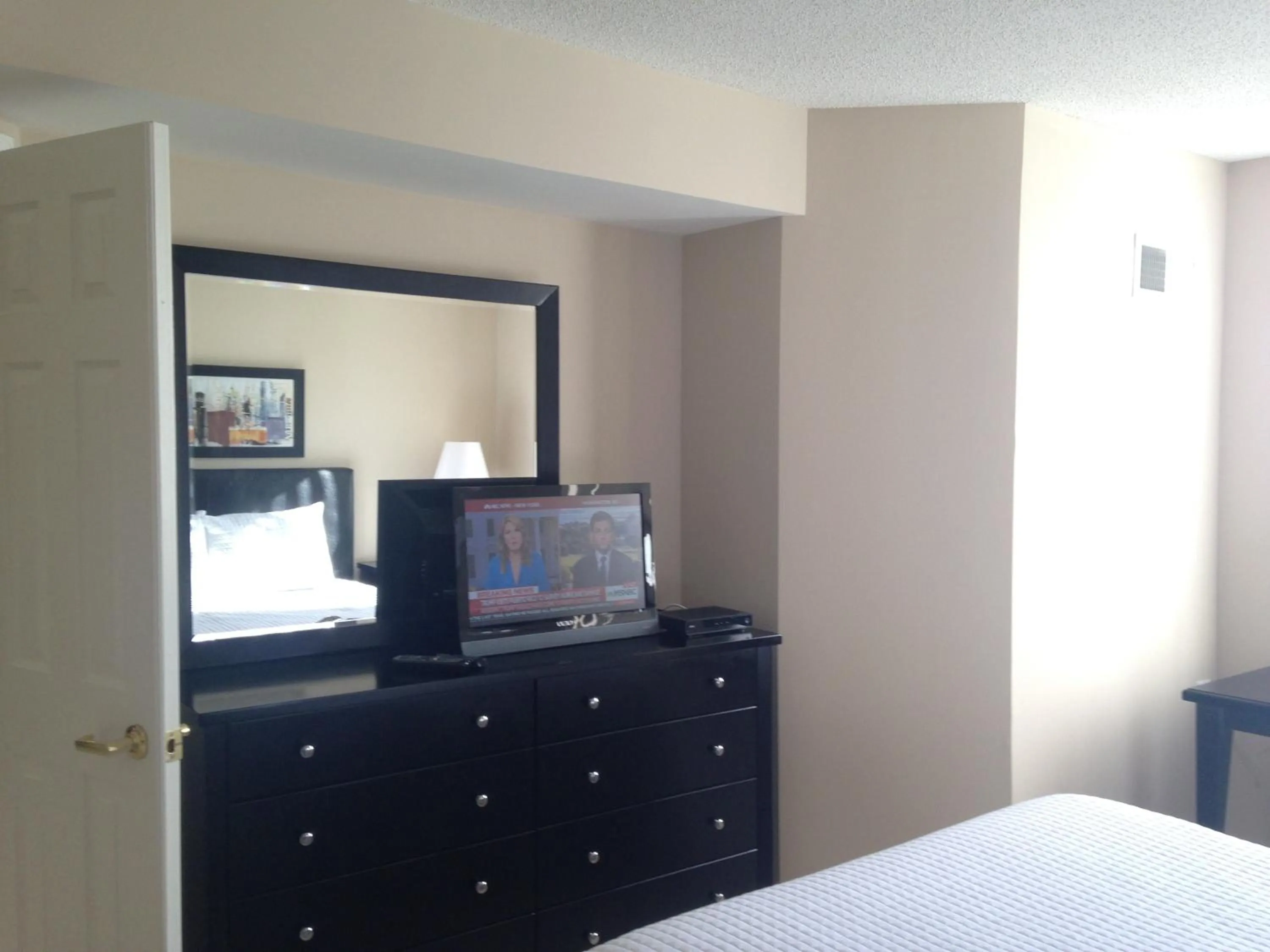 Bed in National at Ballston Metro