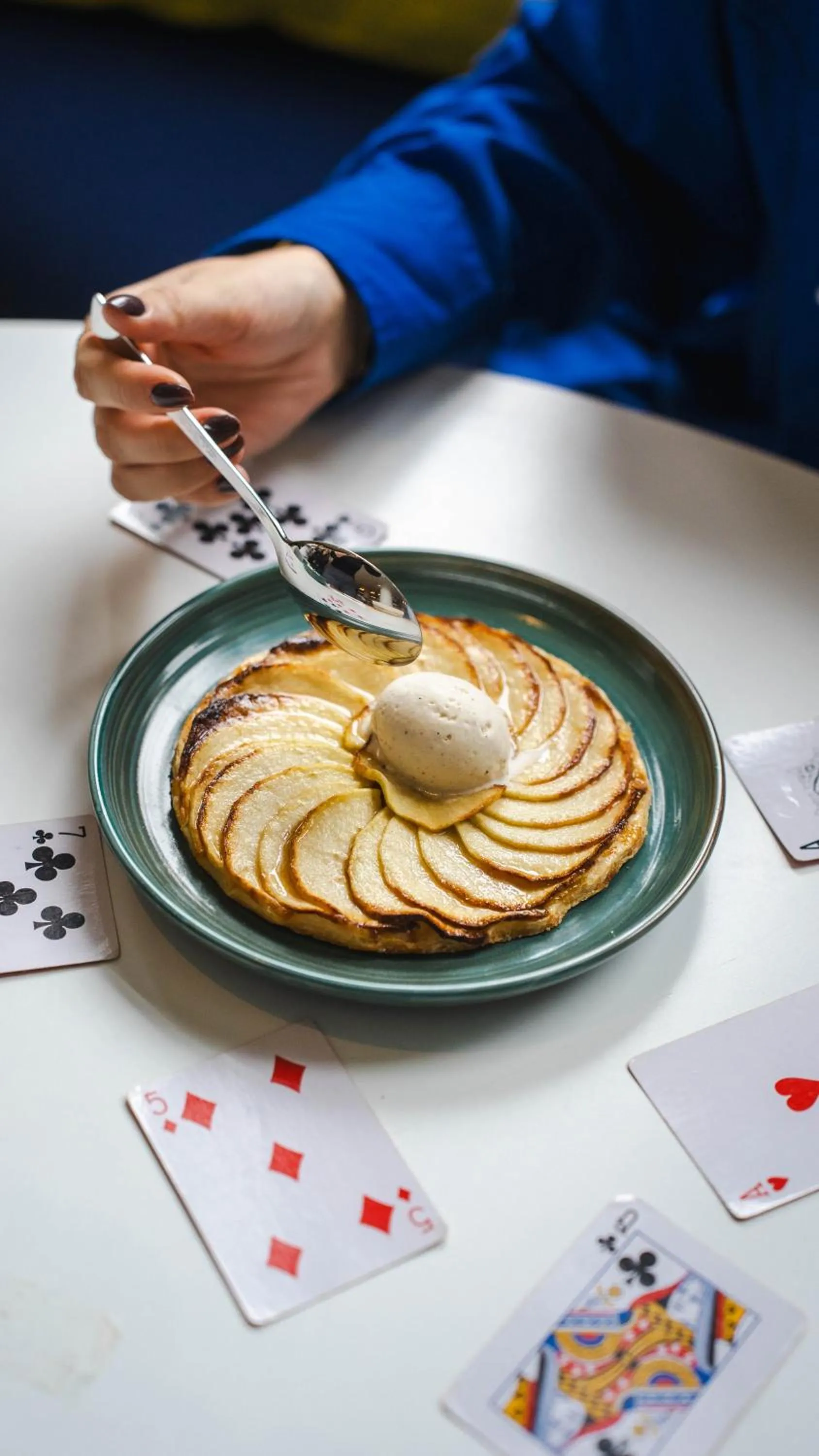 Restaurant/places to eat in The Jangle Hotel - Paris - Charles de Gaulle - Airport