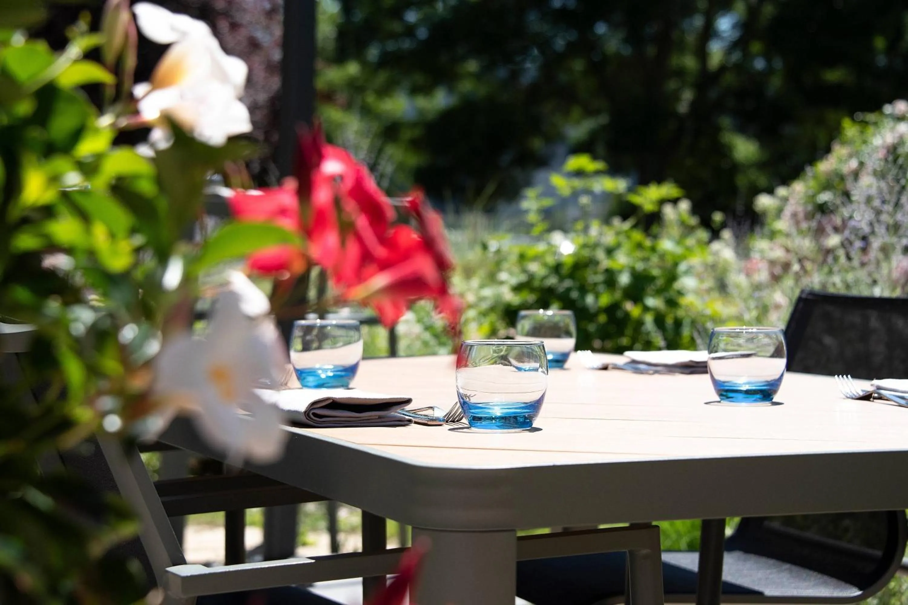 Restaurant/places to eat in The Jangle Hotel - Paris - Charles de Gaulle - Airport