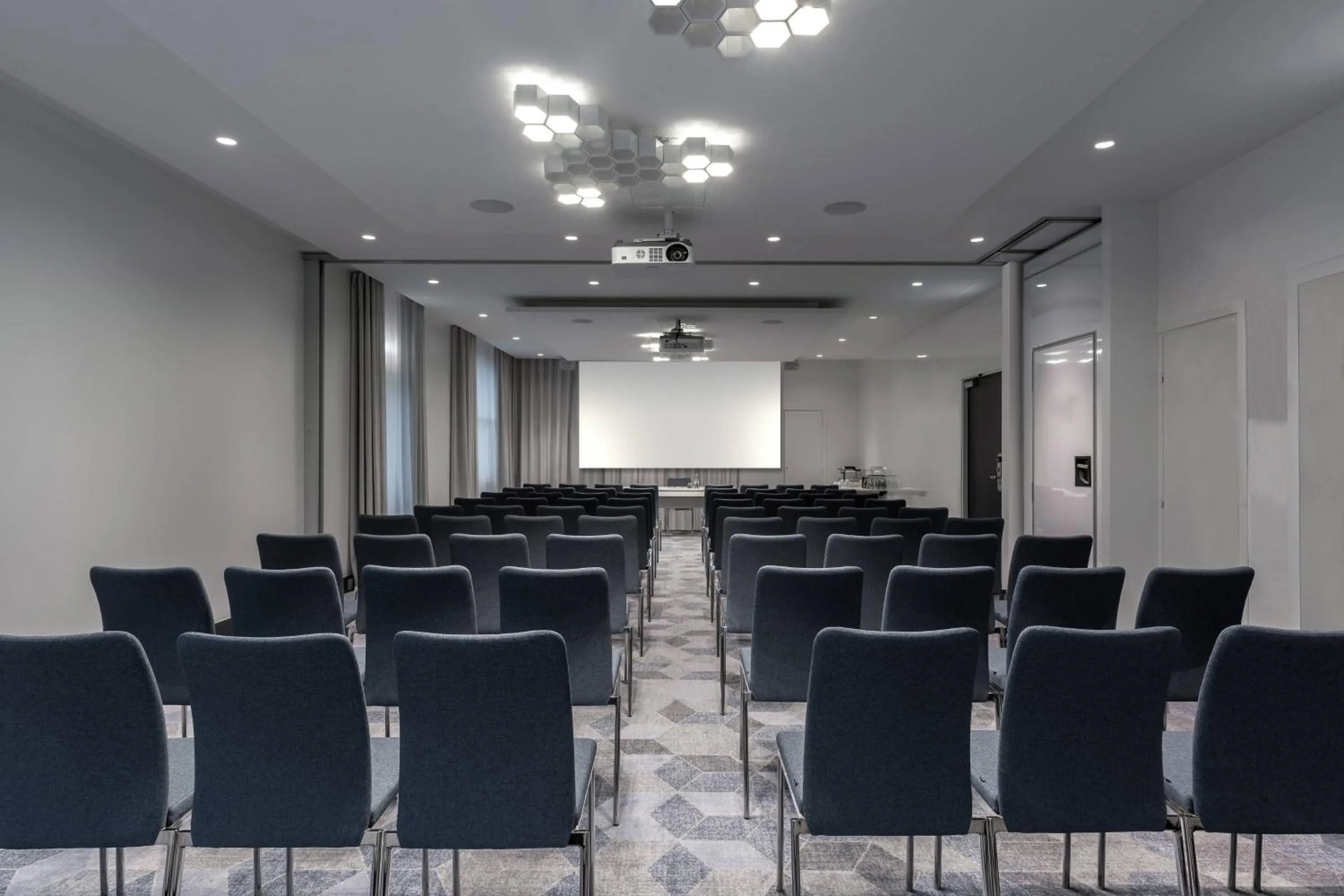 Meeting/conference room in The Jangle Hotel - Paris - Charles de Gaulle - Airport
