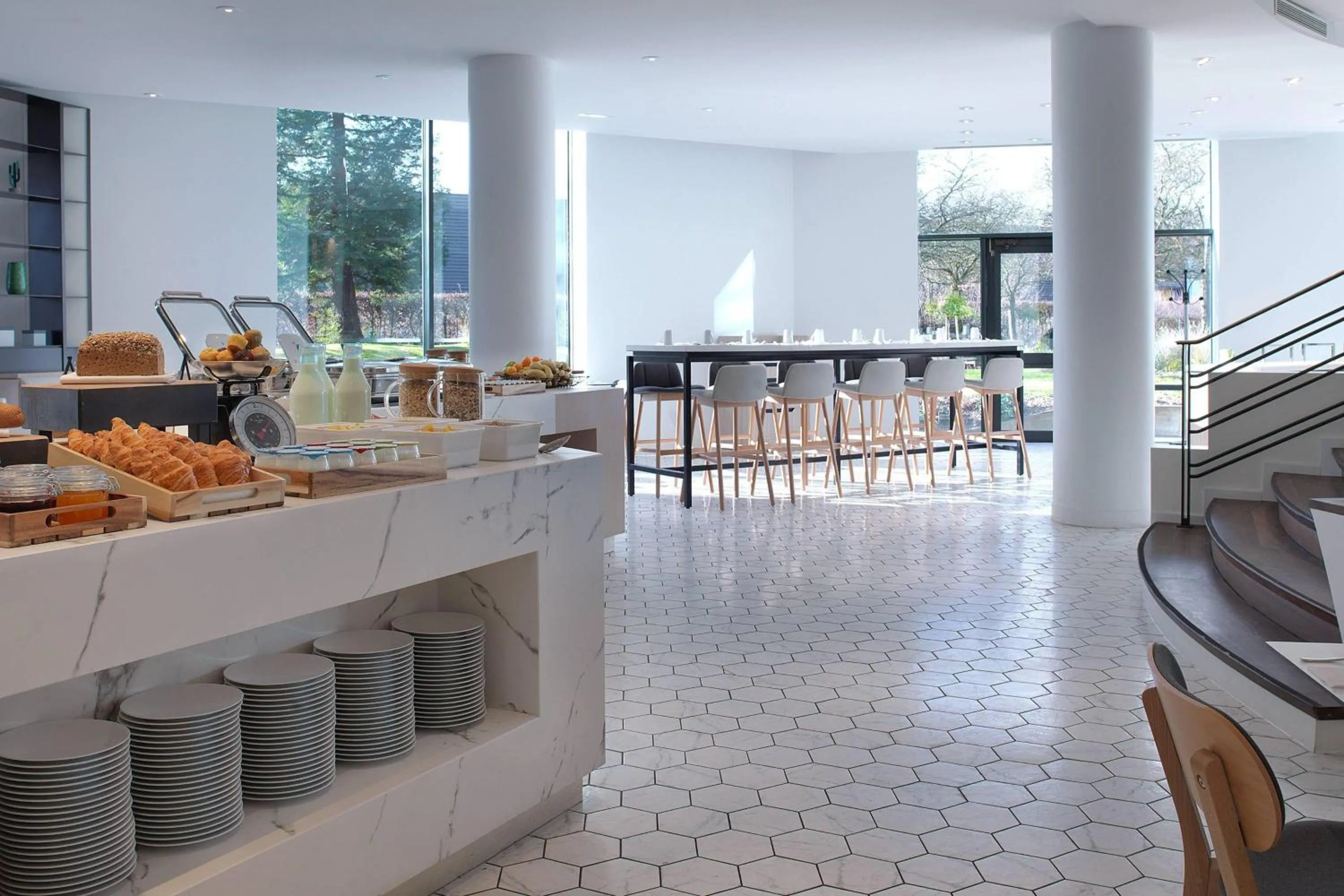 Restaurant/places to eat in The Jangle Hotel - Paris - Charles de Gaulle - Airport