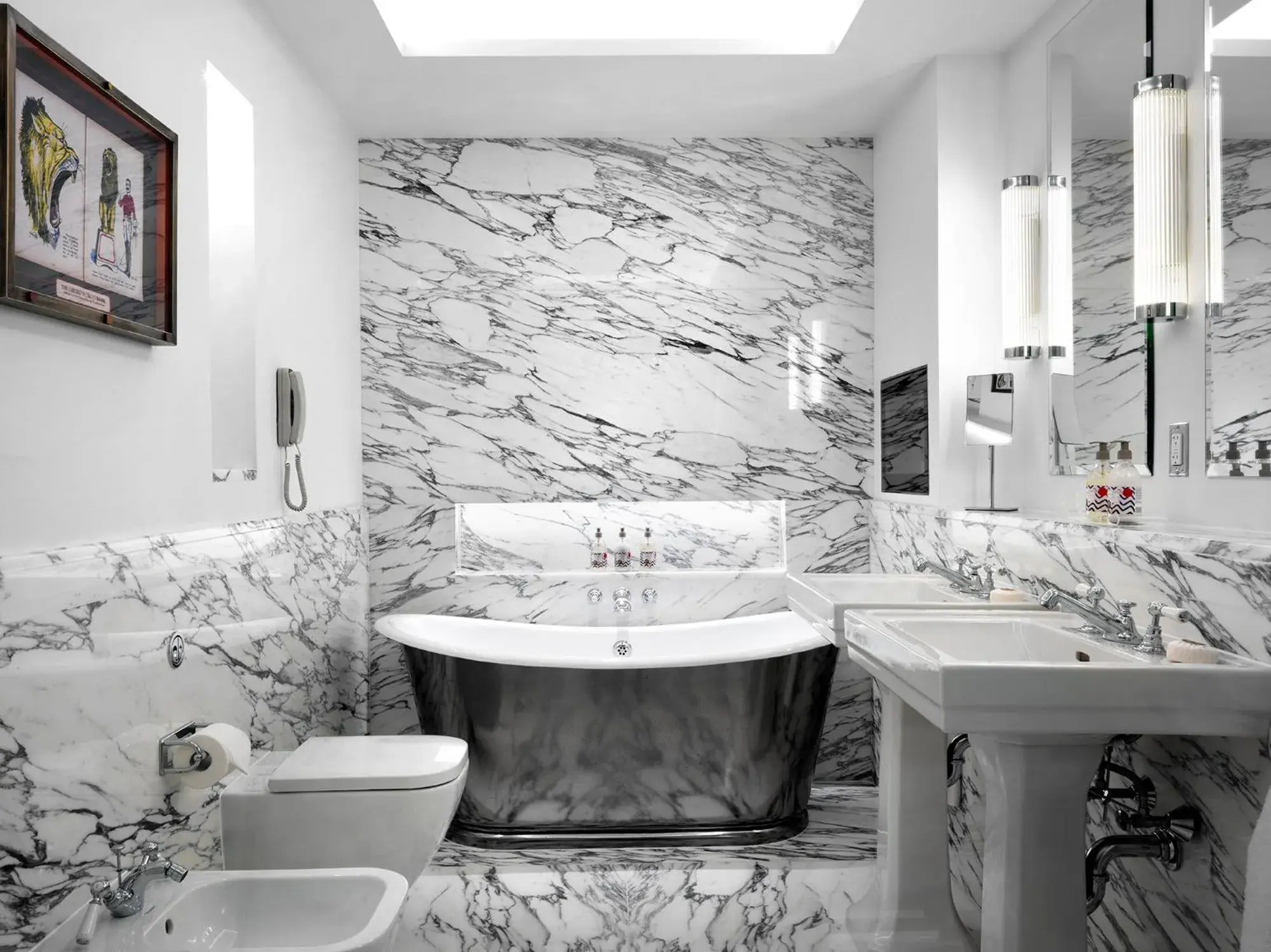 Corner Terrace Suite in The Whitby Hotel Corner Terrace Suite in The Whitby Hotel