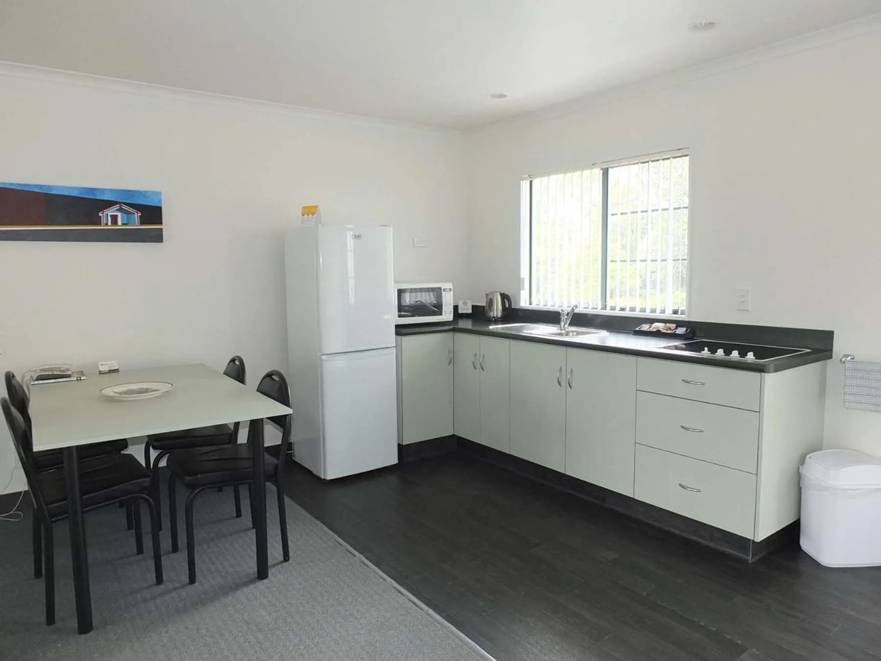 Coffee/tea facilities in Kerry Lane Motel