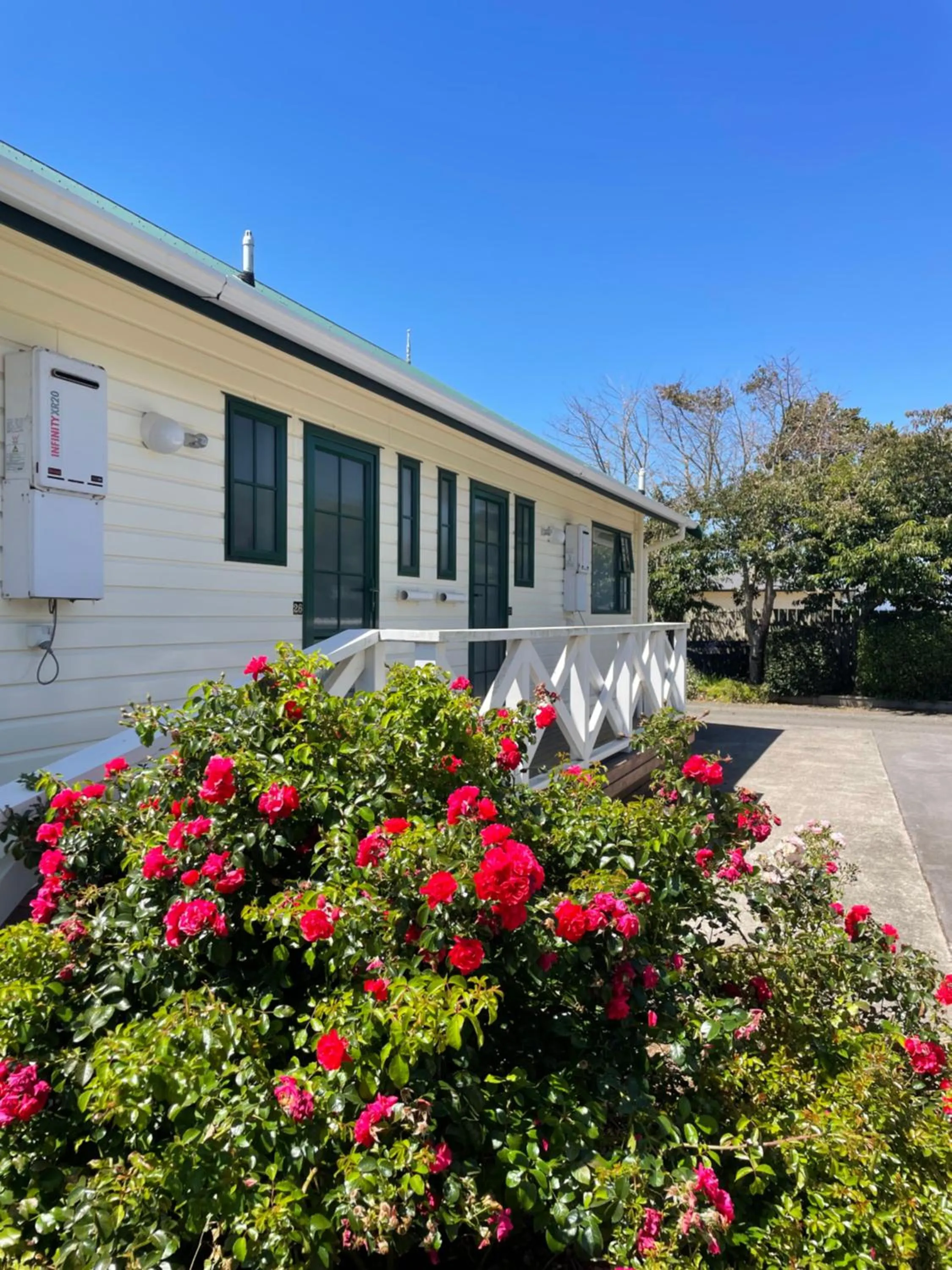 Property building in Kerry Lane Motel