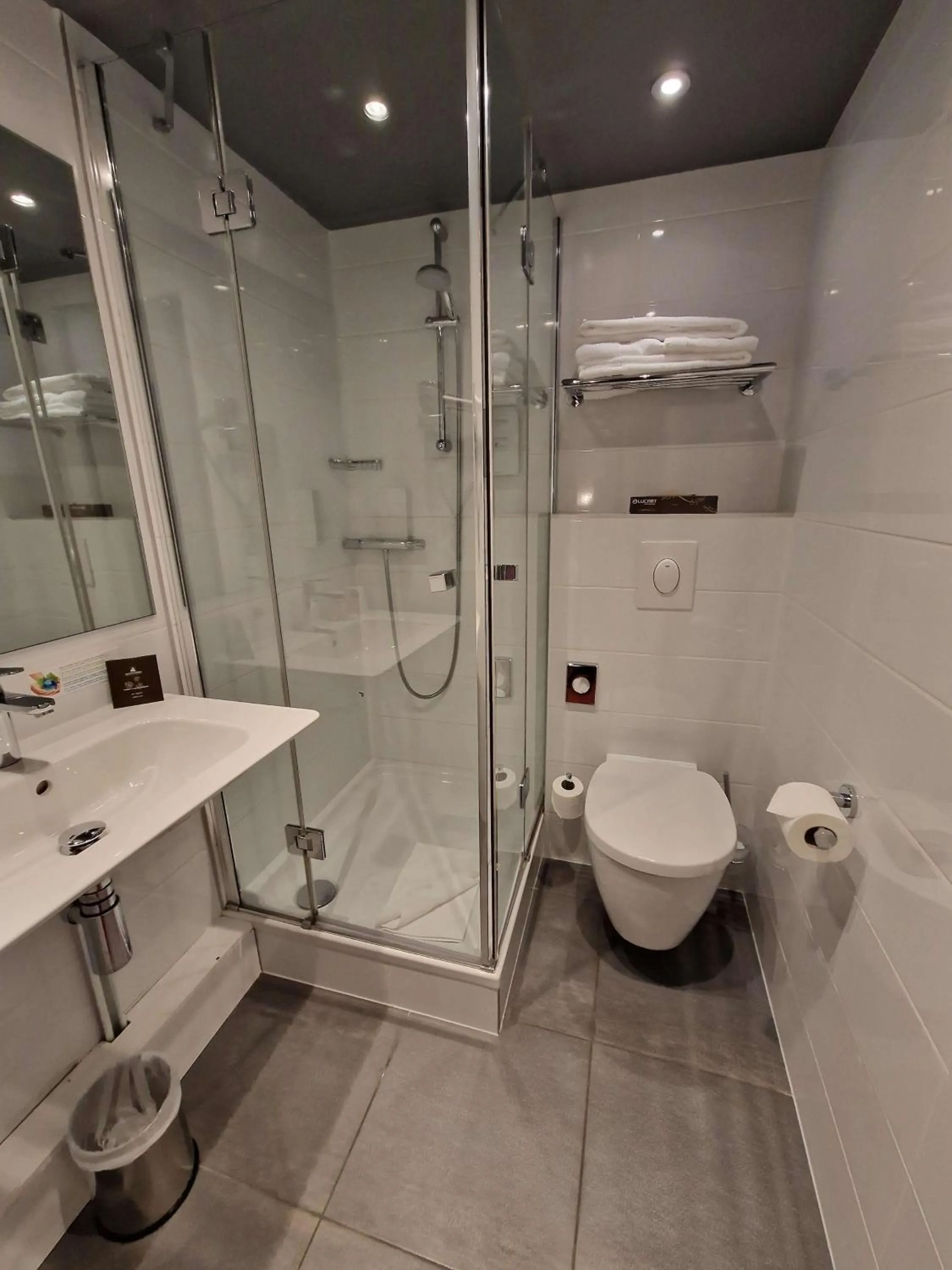 Bathroom in Best Western Citadelle